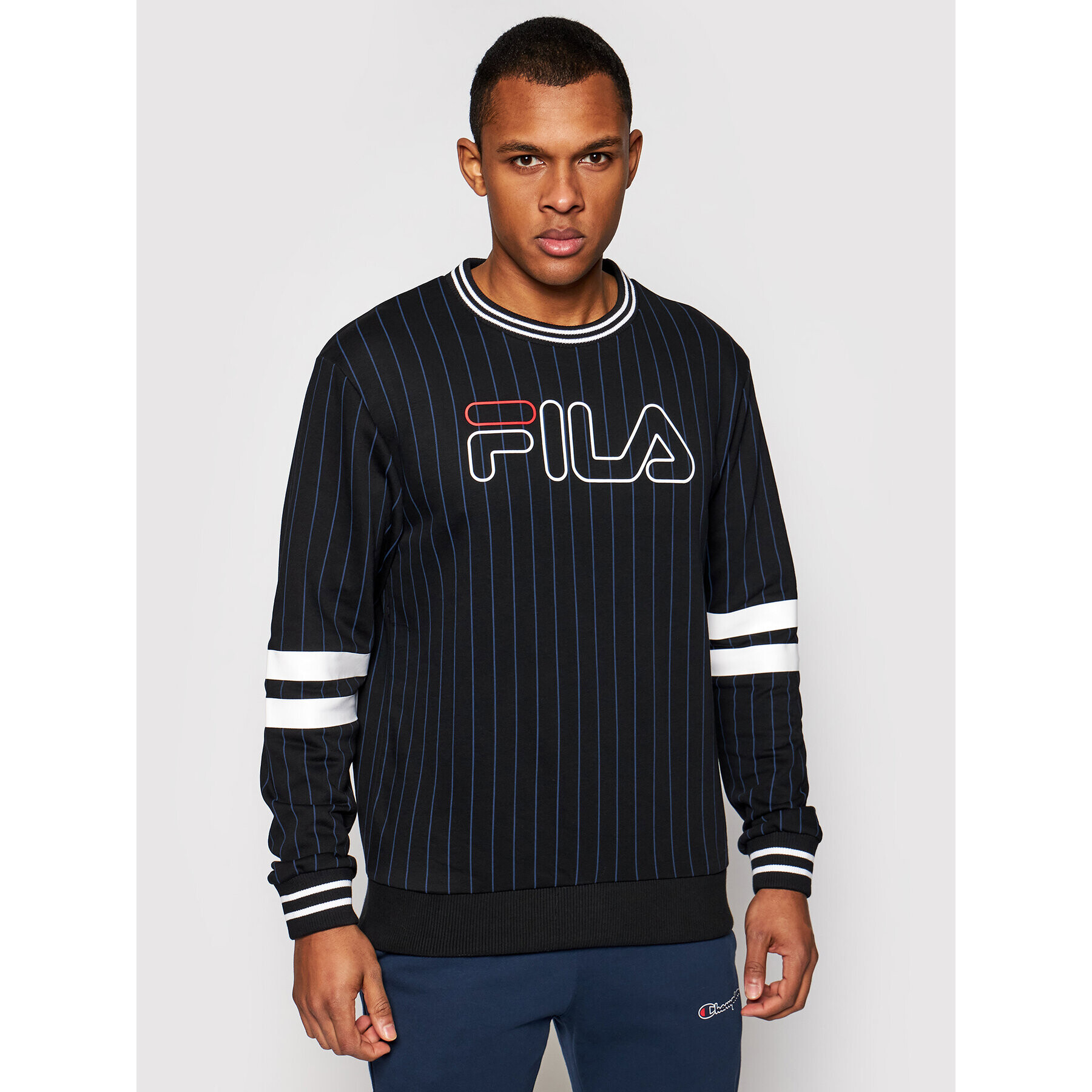 Fila Суитшърт Jamy 683271 Черен Regular Fit - Pepit.bg