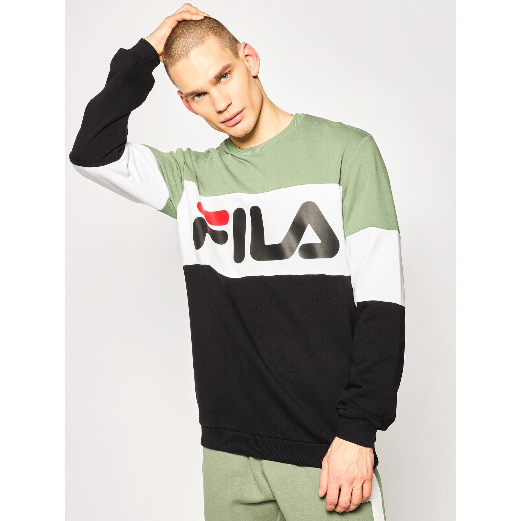 Fila Суитшърт Straight 688050 Цветен Regular Fit - Pepit.bg