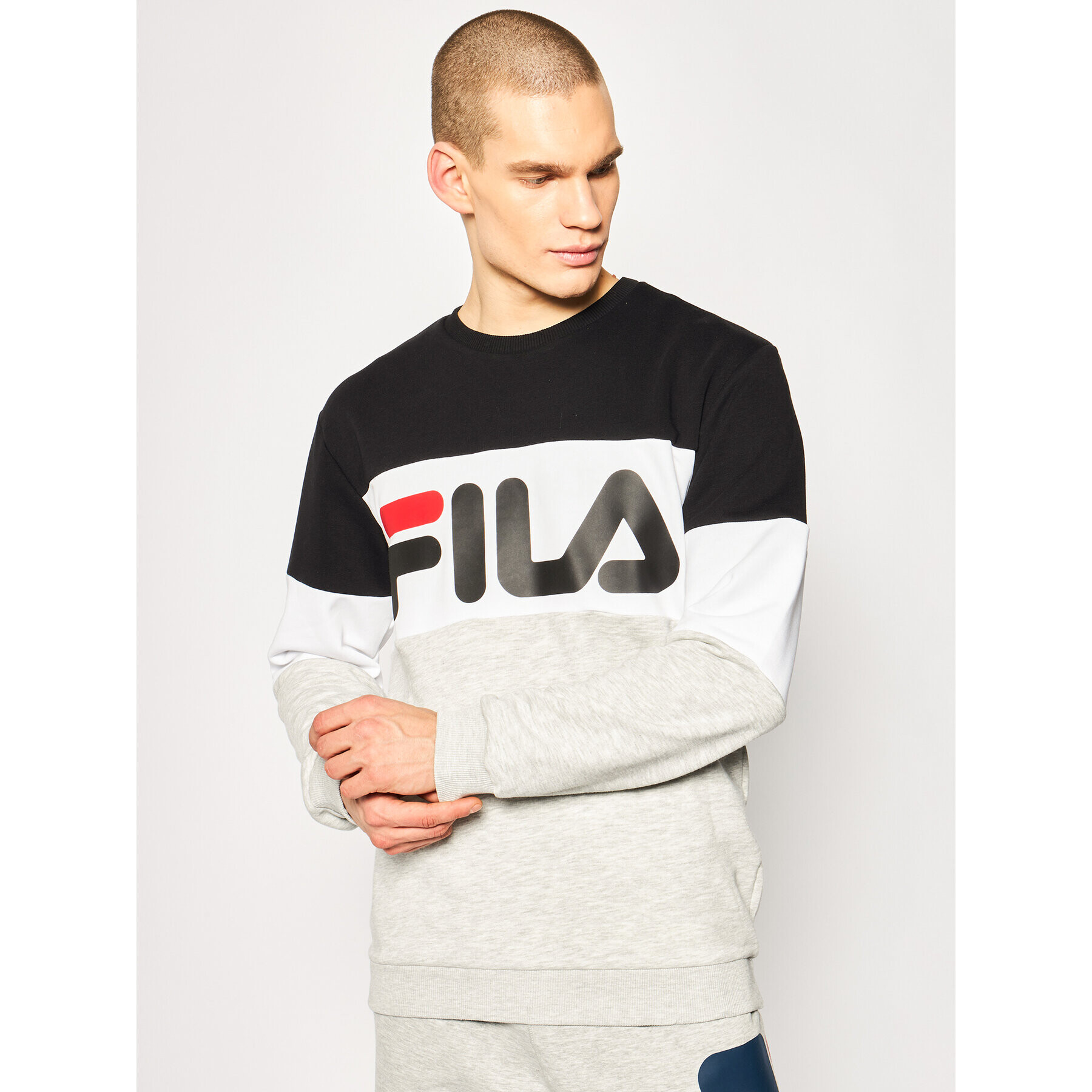 Fila Суитшърт Straight 688050 Цветен Regular Fit - Pepit.bg
