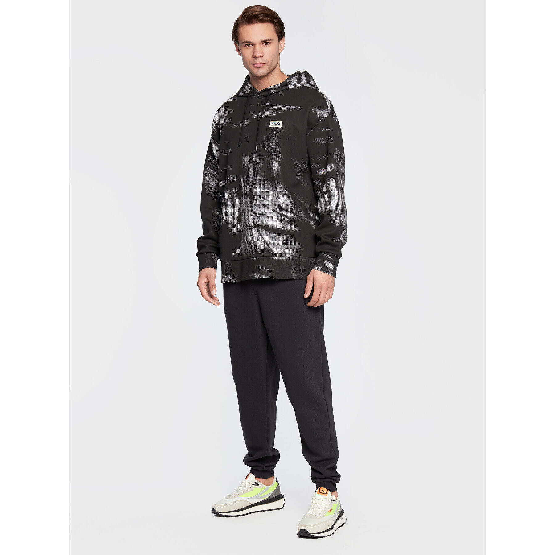 Fila Суитшърт Turnhout FAM0152 Черен Oversize - Pepit.bg
