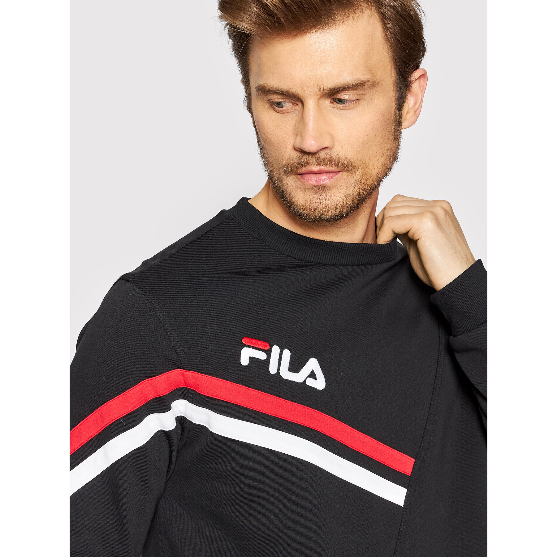 Fila Суитшърт Zeitz FAM0088 Черен Relaxed Fit - Pepit.bg