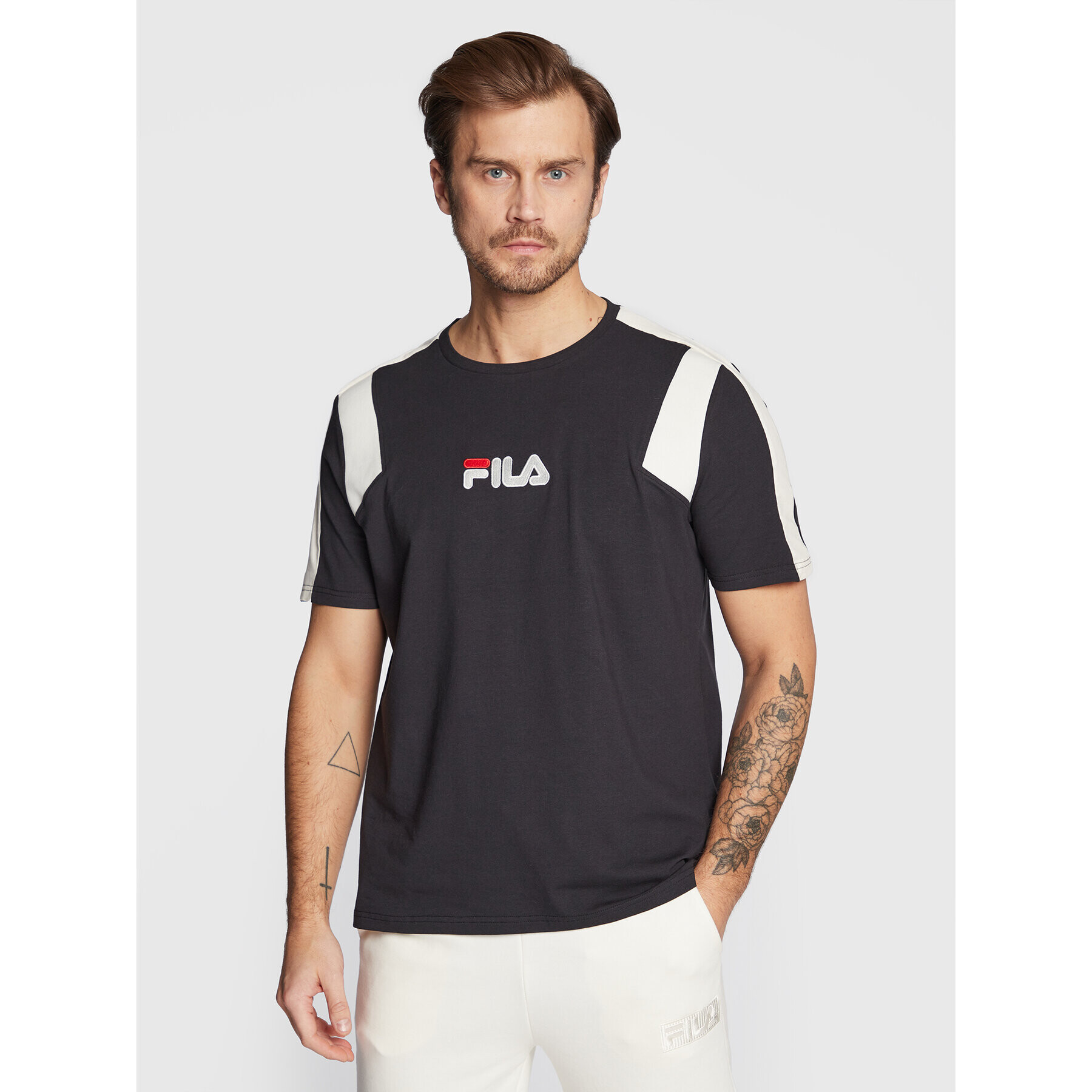 Fila Тишърт Bormio FAM0175 Черен Regular Fit - Pepit.bg