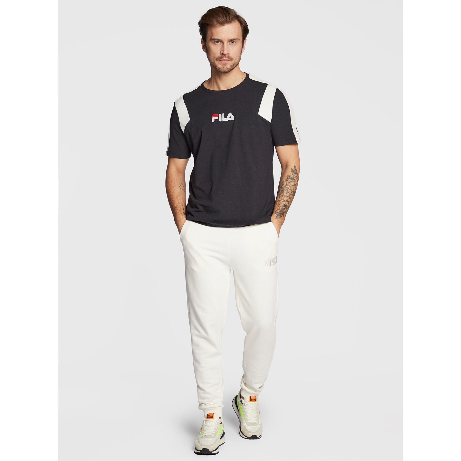 Fila Тишърт Bormio FAM0175 Черен Regular Fit - Pepit.bg