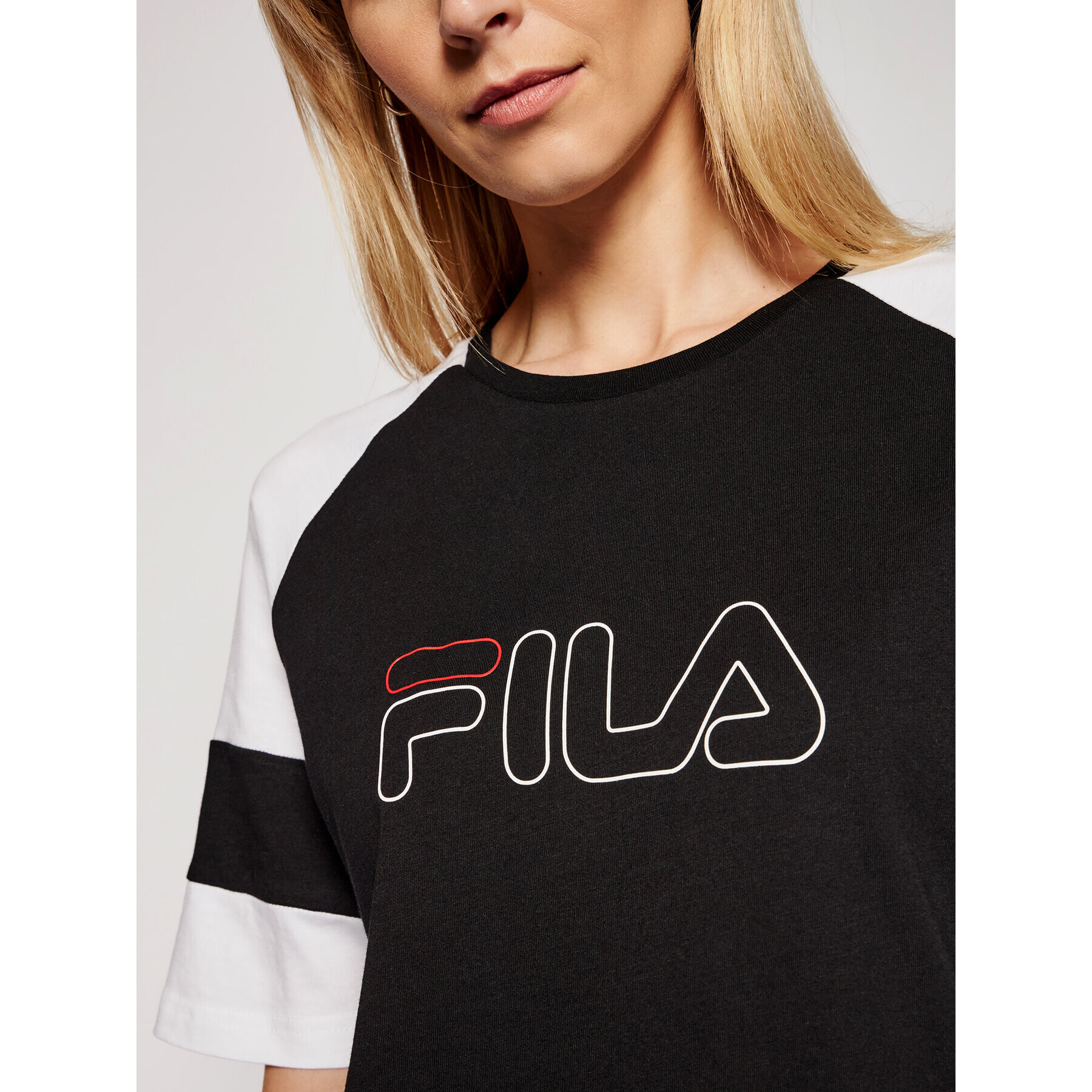 Fila Тишърт Jacklyn 683283 Черен Regular Fit - Pepit.bg