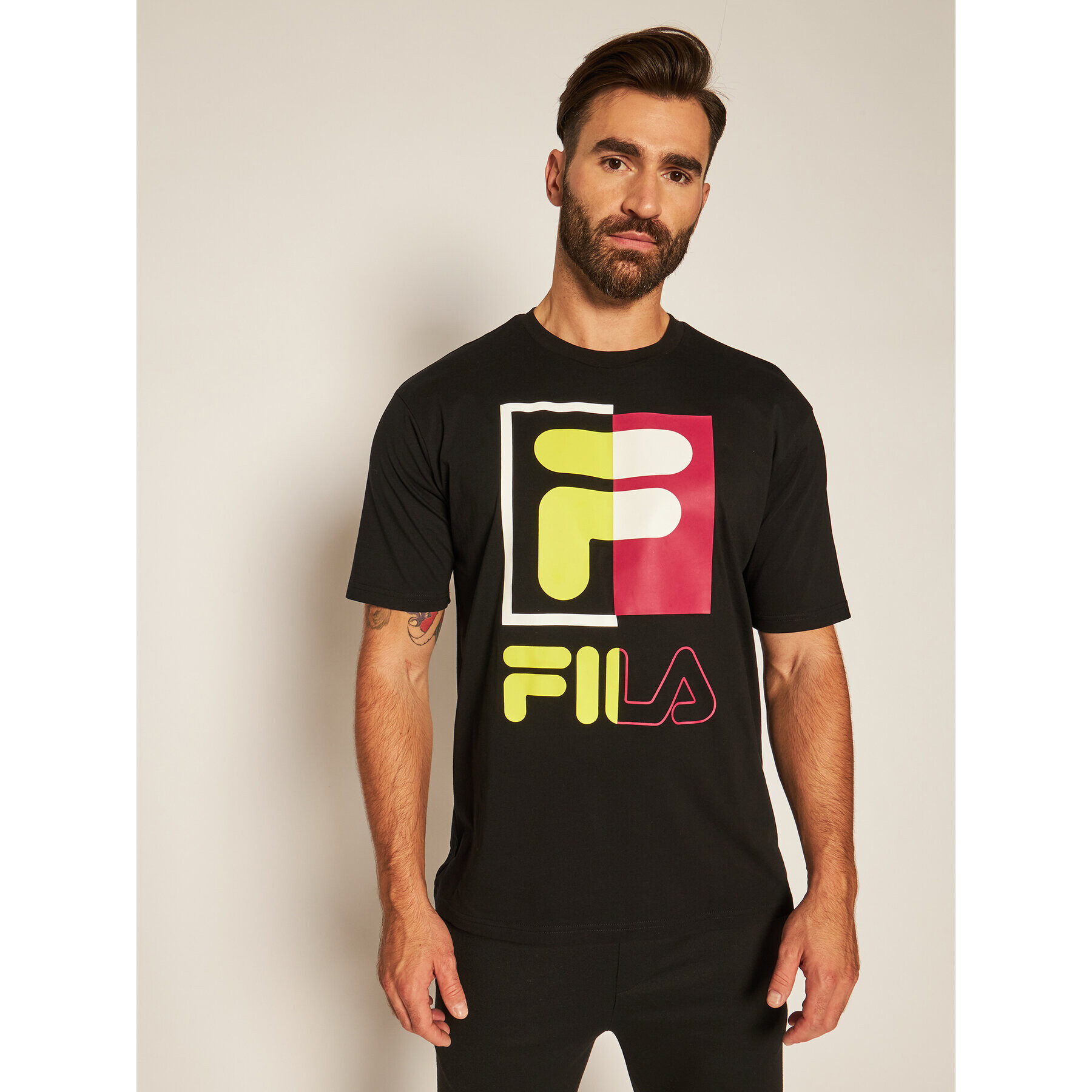 Fila Тишърт Saku 687475 Черен Regular Fit - Pepit.bg