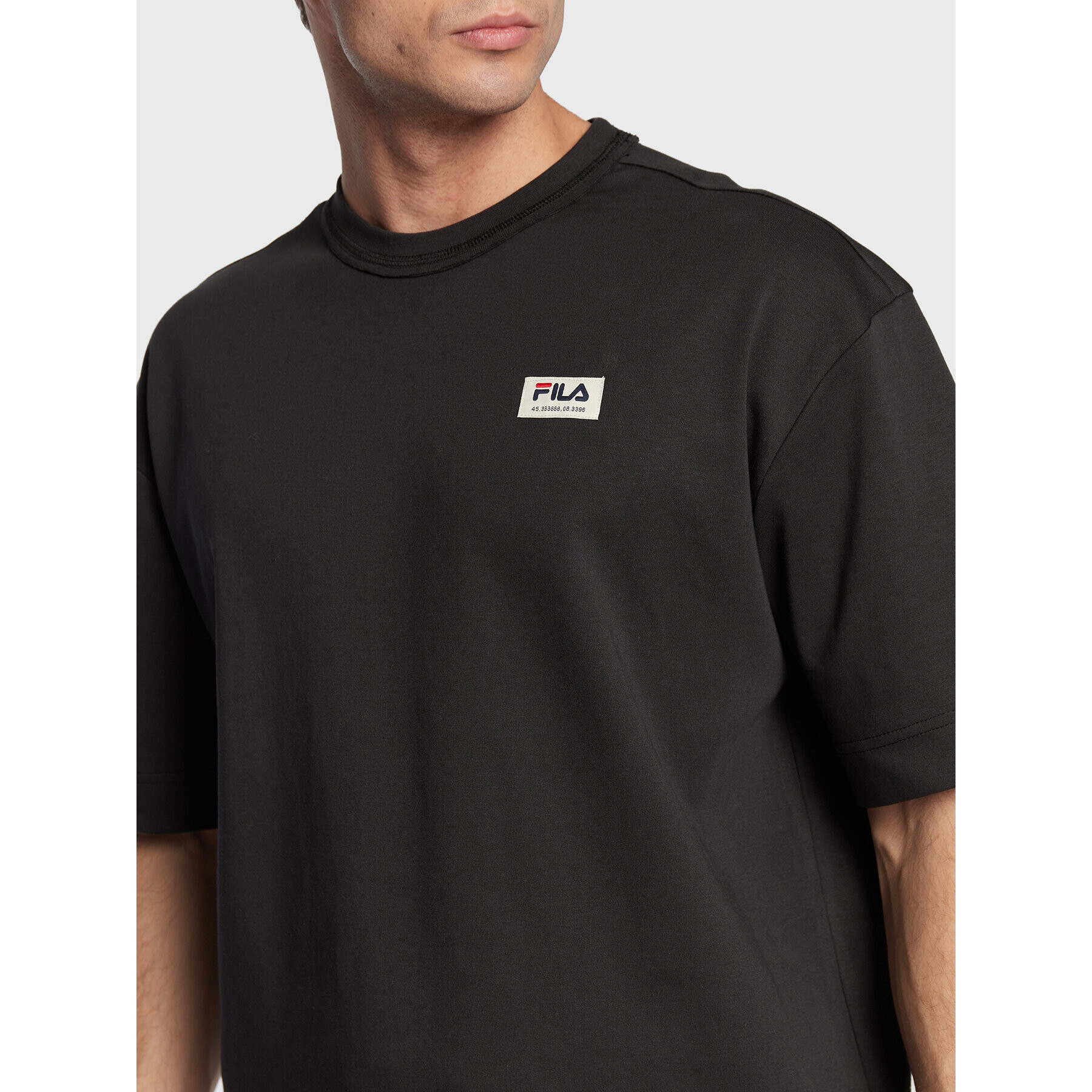 Fila Тишърт Taipas FAM0149 Черен Oversize - Pepit.bg