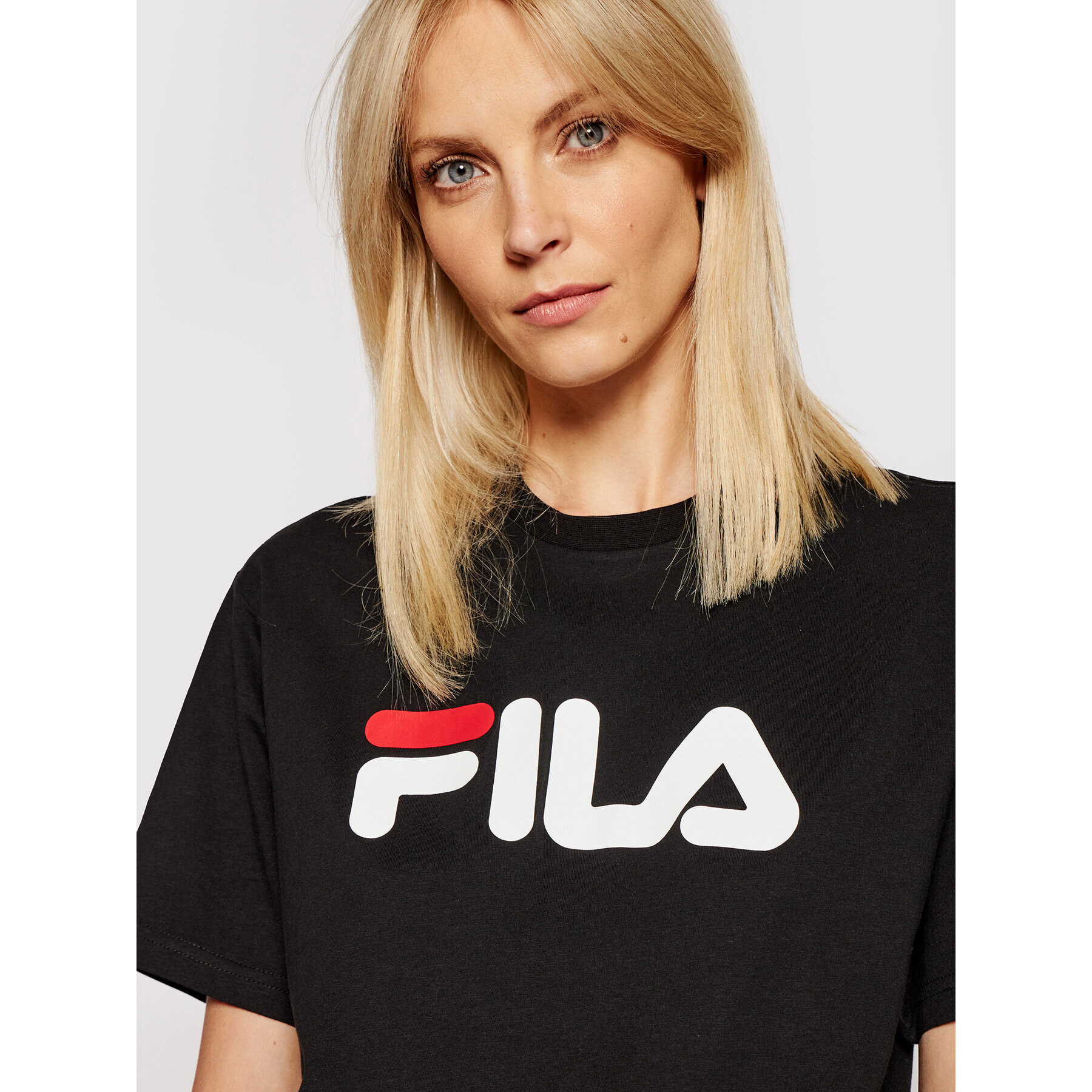 Fila Тишърт Unisex 681093 Черен Regular Fit - Pepit.bg