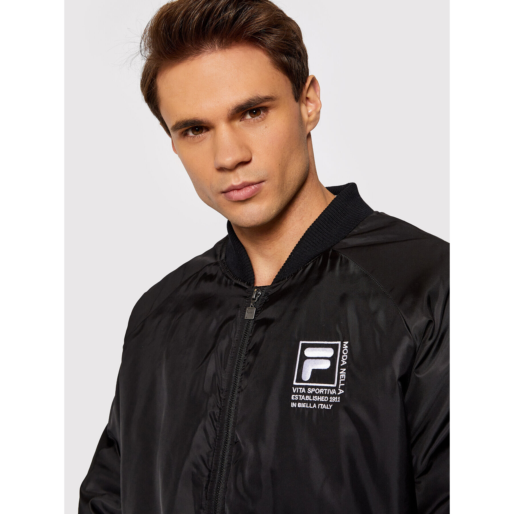 Fila Яке бомбър Raam Light 689345 Черен Regular Fit - Pepit.bg