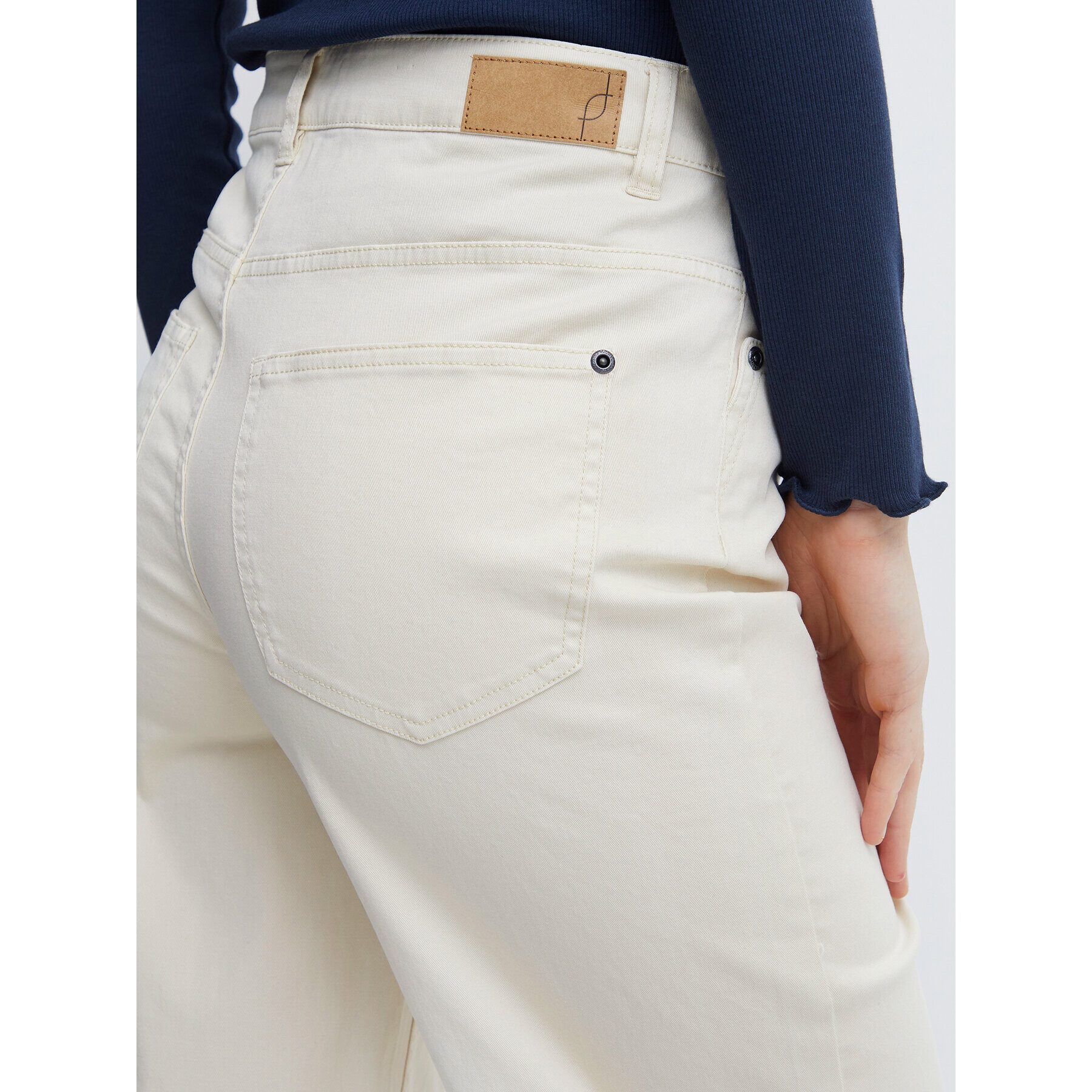 Fransa Дънки 20611759 Екрю Relaxed Fit - Pepit.bg