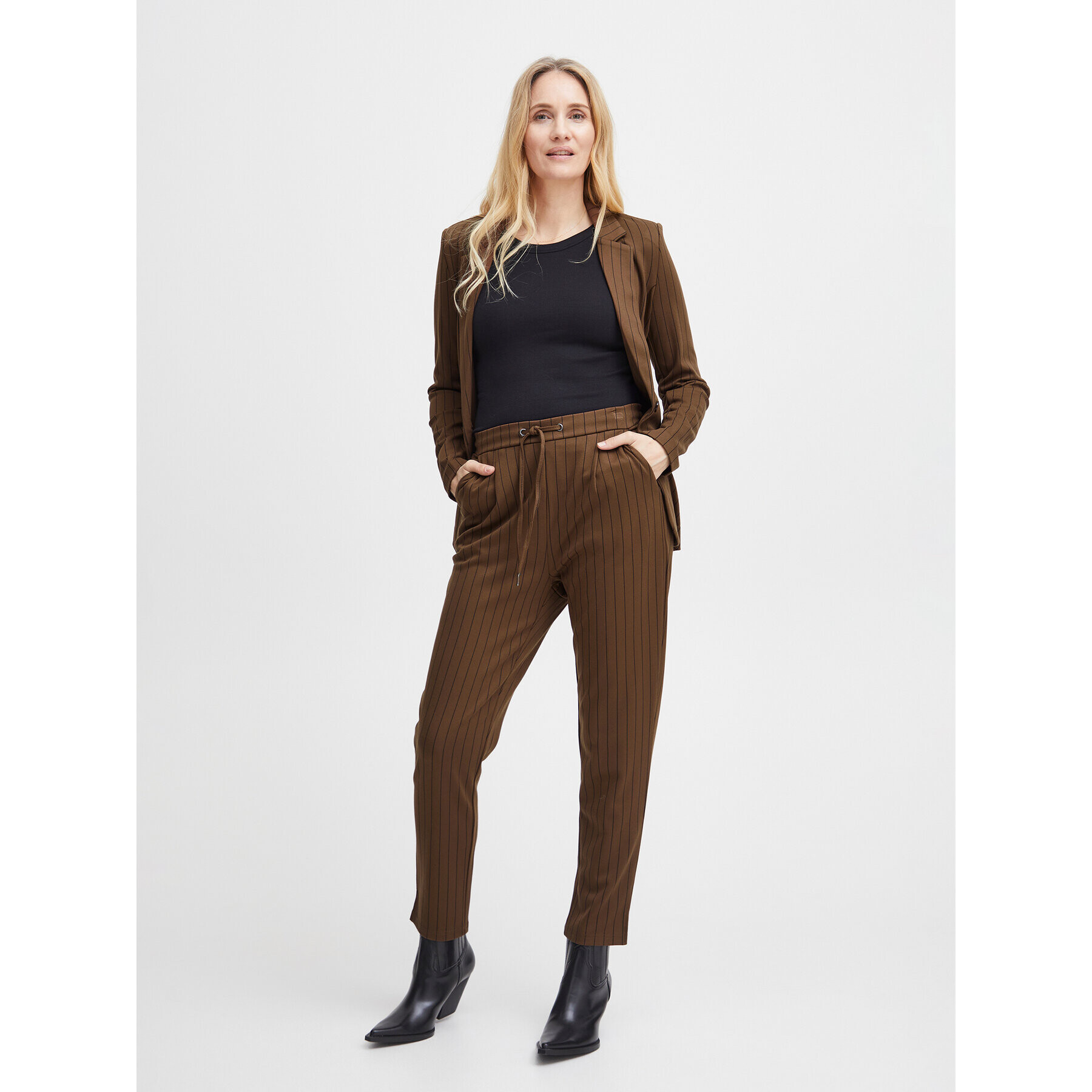 Fransa Текстилни панталони 20610972 Кафяв Regular Fit - Pepit.bg