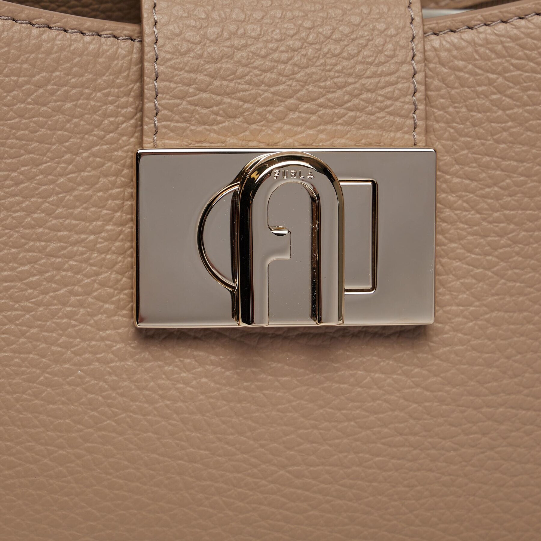 Furla Дамска чанта 1927 M Shoulder Bag Soft WB01154-HSF000-1257S-1007 Бежов - Pepit.bg