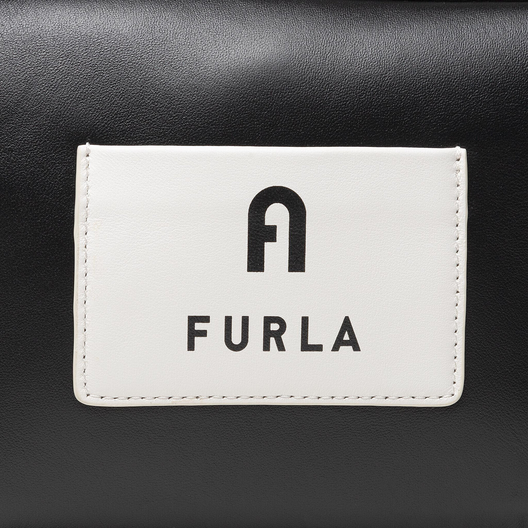 Furla Дамска чанта Iris WB00466-BX0328-P1900-1-045-20-CN-B Черен - Pepit.bg