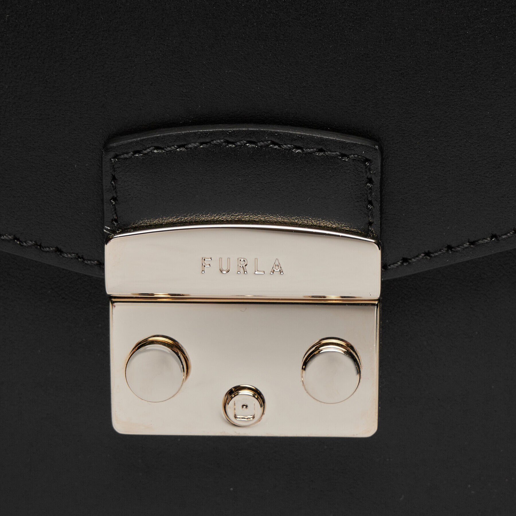 Furla Дамска чанта Metropolis Prisma Mini Crossbo WB01157-AX0748-O6000-1007 Черен - Pepit.bg