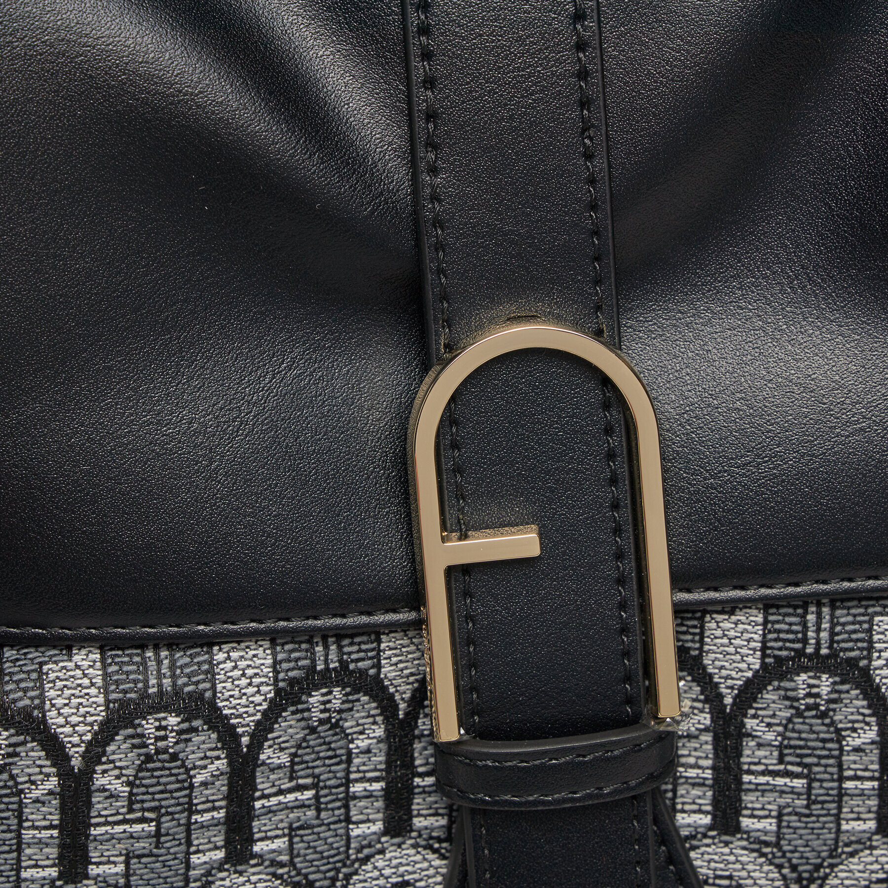Furla Раница Flow L Backpack WB01085-BX2562-2683S-1007 Сив - Pepit.bg