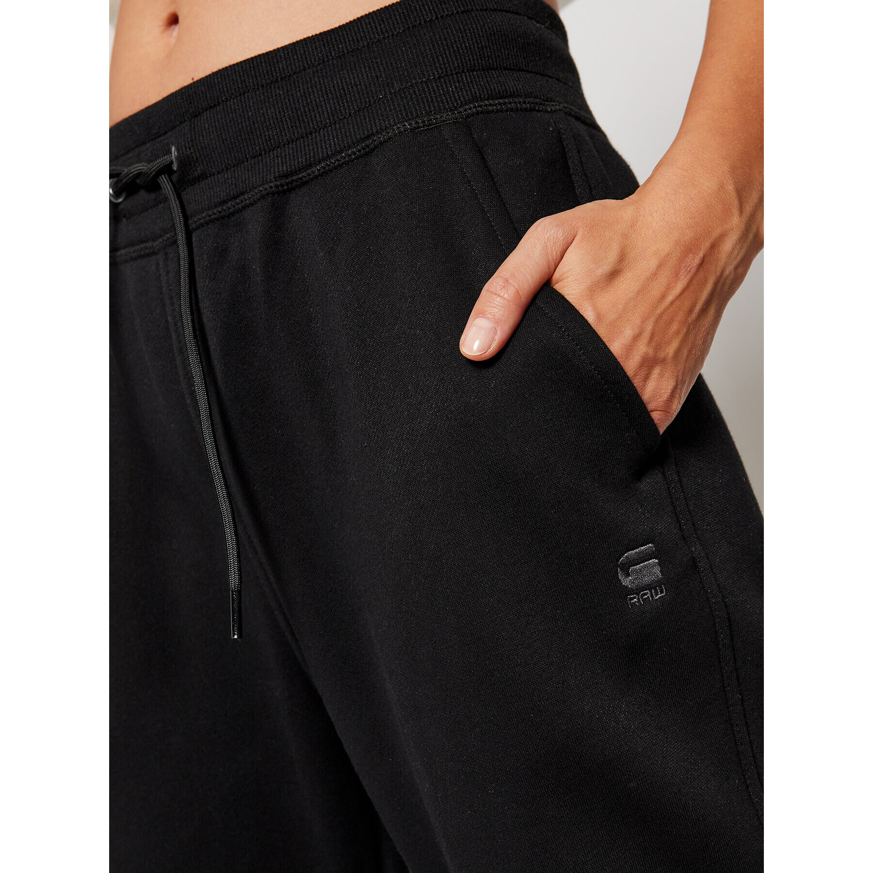 G-Star Raw Долнище анцуг Premium Core D17769-C235-6484 Черен Regular Fit - Pepit.bg