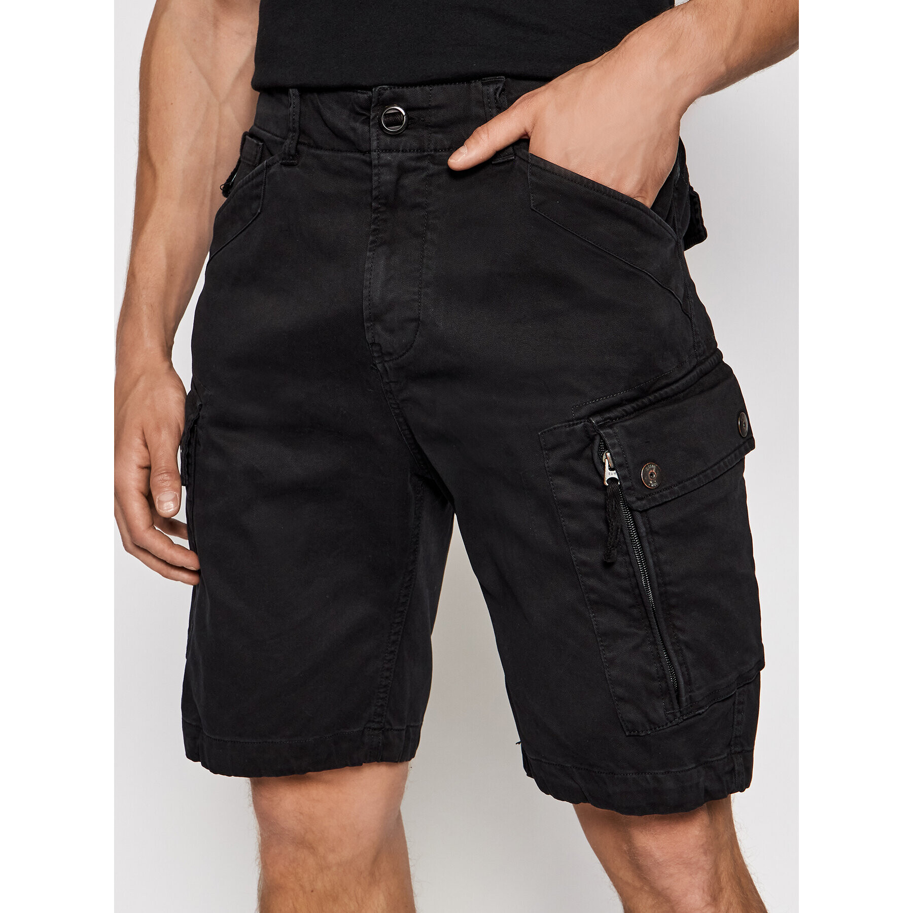 G-Star Raw Шорти от плат Roxic D14034-C096-B564 Черен Regular Fit - Pepit.bg