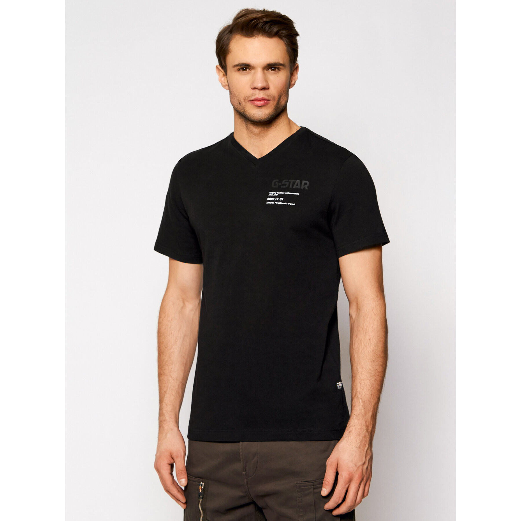G-Star Raw Тишърт Chest Graphic D19218-336-6484 Черен Regular Fit - Pepit.bg