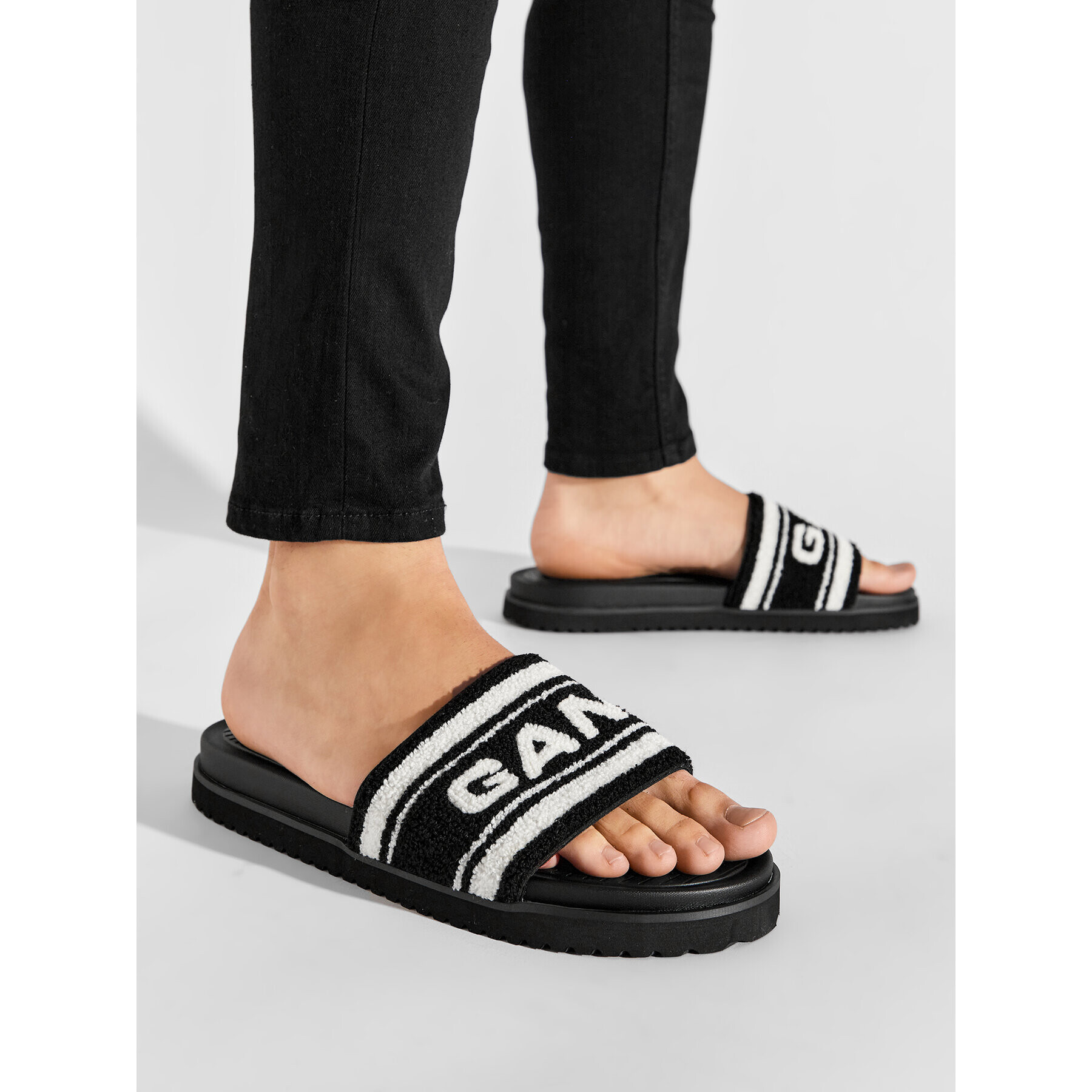 Gant Чехли Maxbuddy 24609825 Черен - Pepit.bg