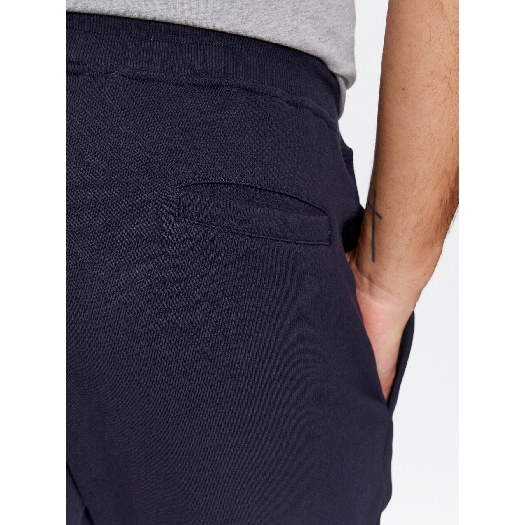 Gant Долнище анцуг Reg Tonal Shield Pants 2039023 Тъмносин Regular Fit - Pepit.bg