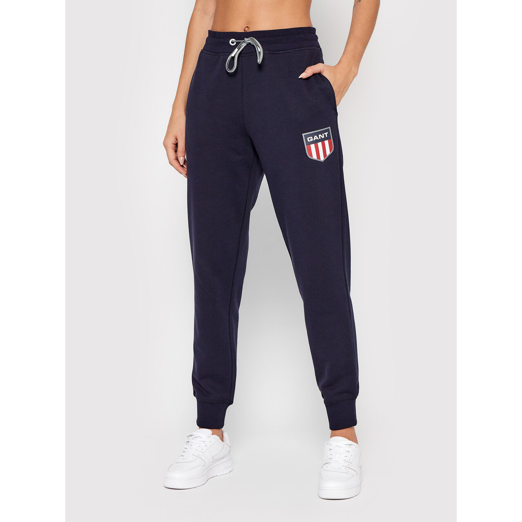 Gant Долнище анцуг Retro Shield 4204919 Тъмносин Relaxed Fit - Pepit.bg