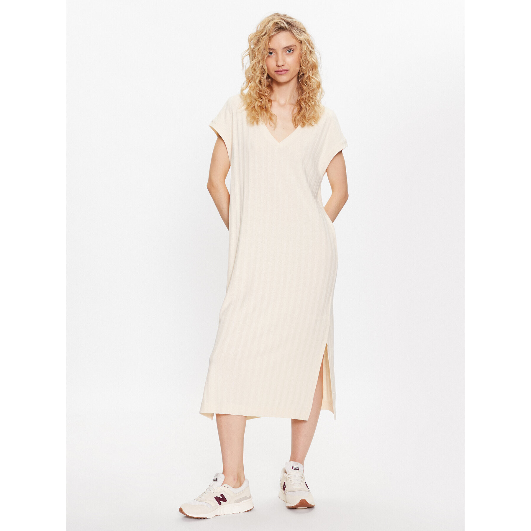 Gant Ежедневна рокля 4201328 Бежов Relaxed Fit - Pepit.bg
