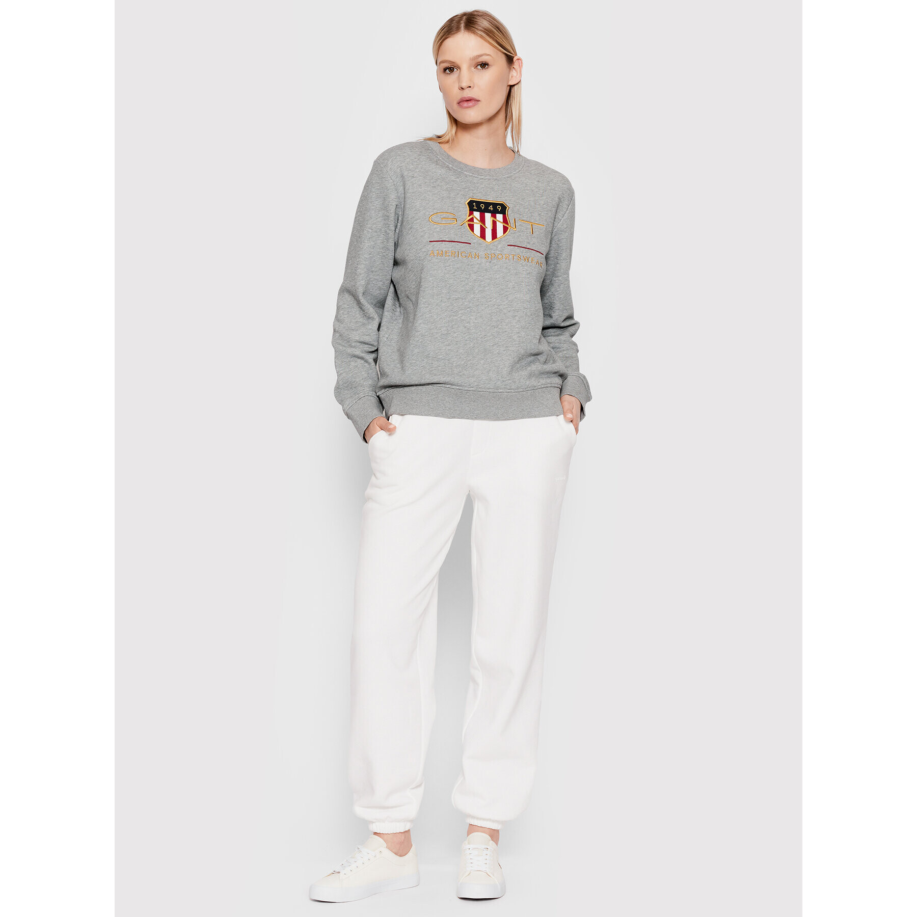 Gant Суитшърт Archive Shield 4204688 Сив Regular Fit - Pepit.bg