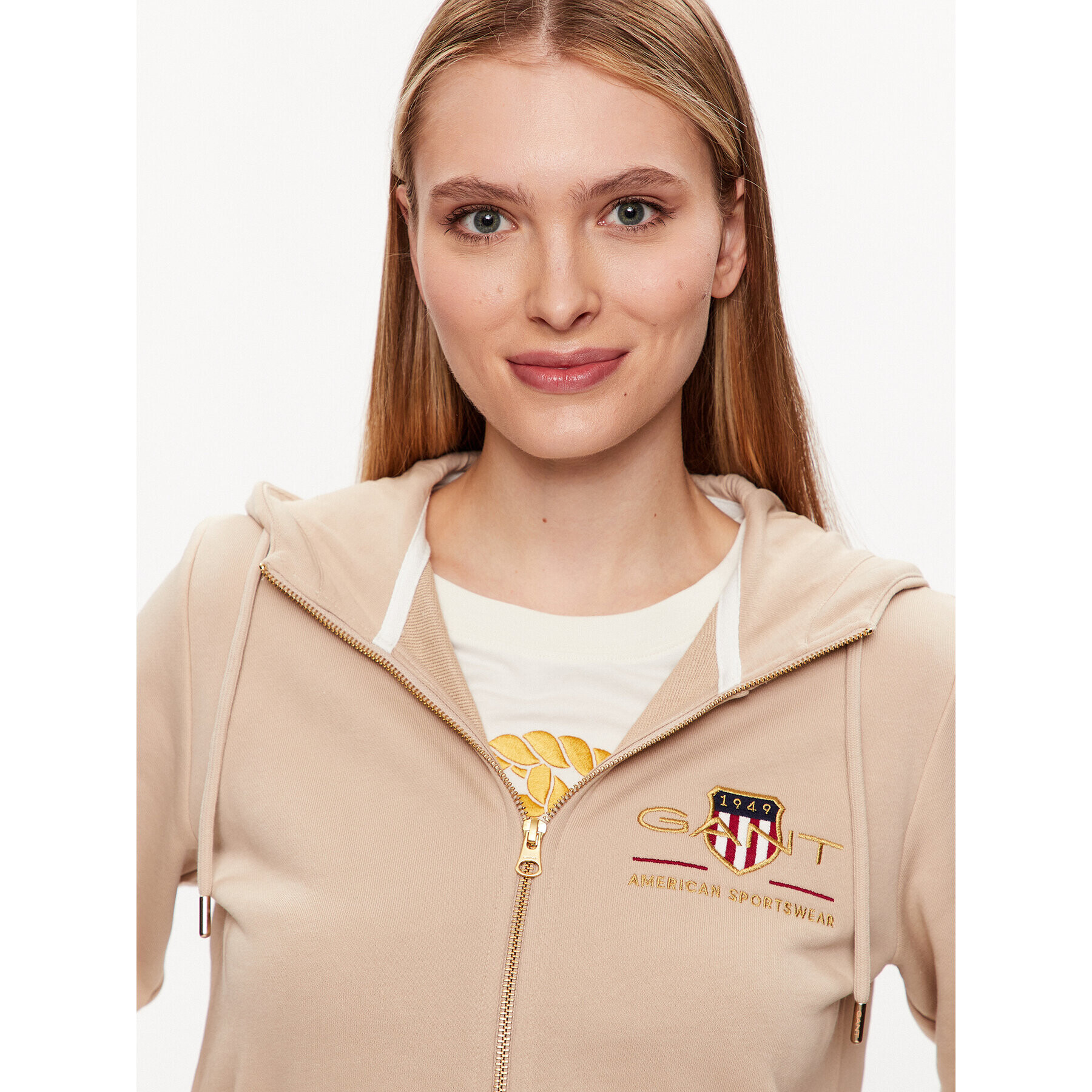 Gant Суитшърт Archive Shield 4204689 Бежов Regular Fit - Pepit.bg