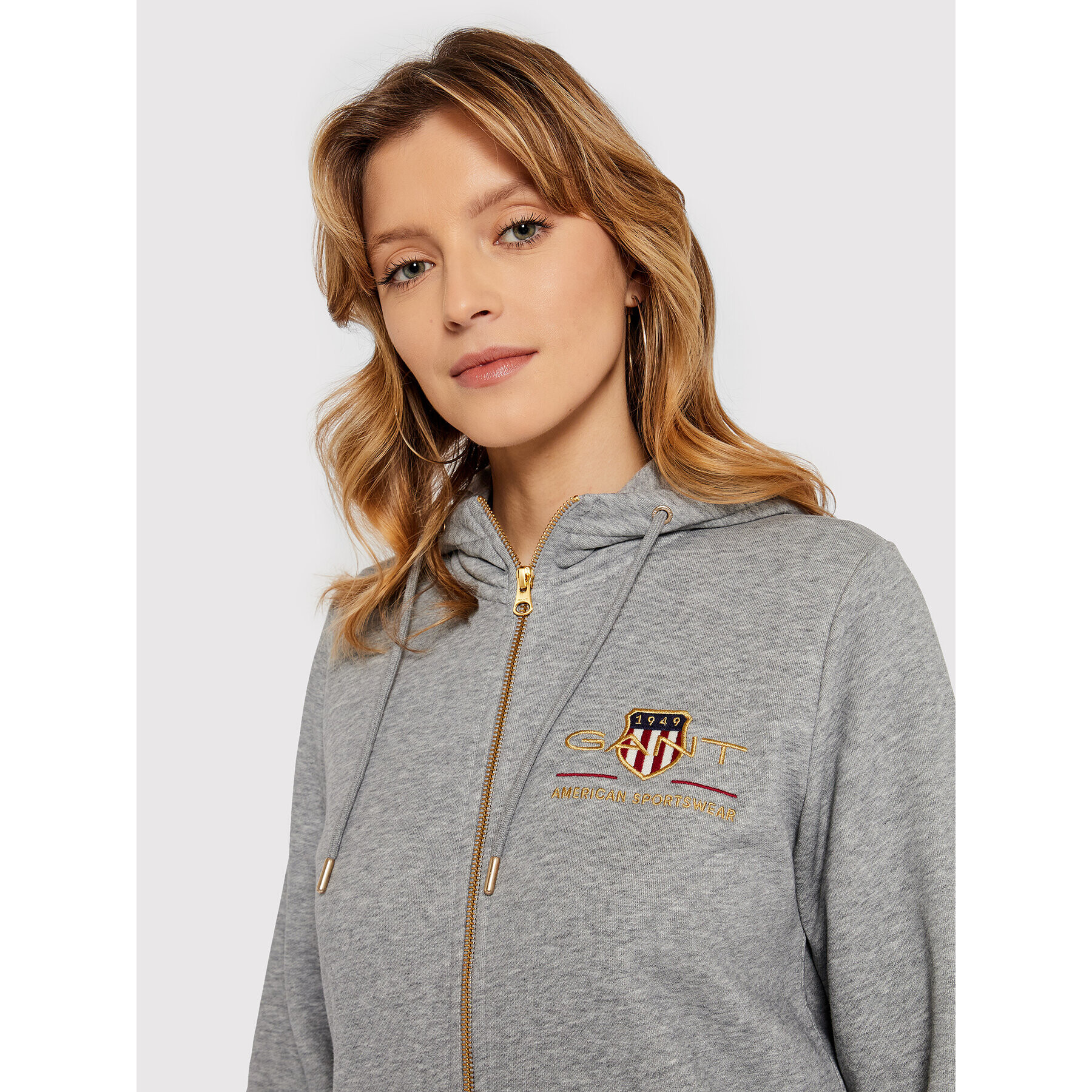 Gant Суитшърт Archive Shield 4204689 Сив Regular Fit - Pepit.bg