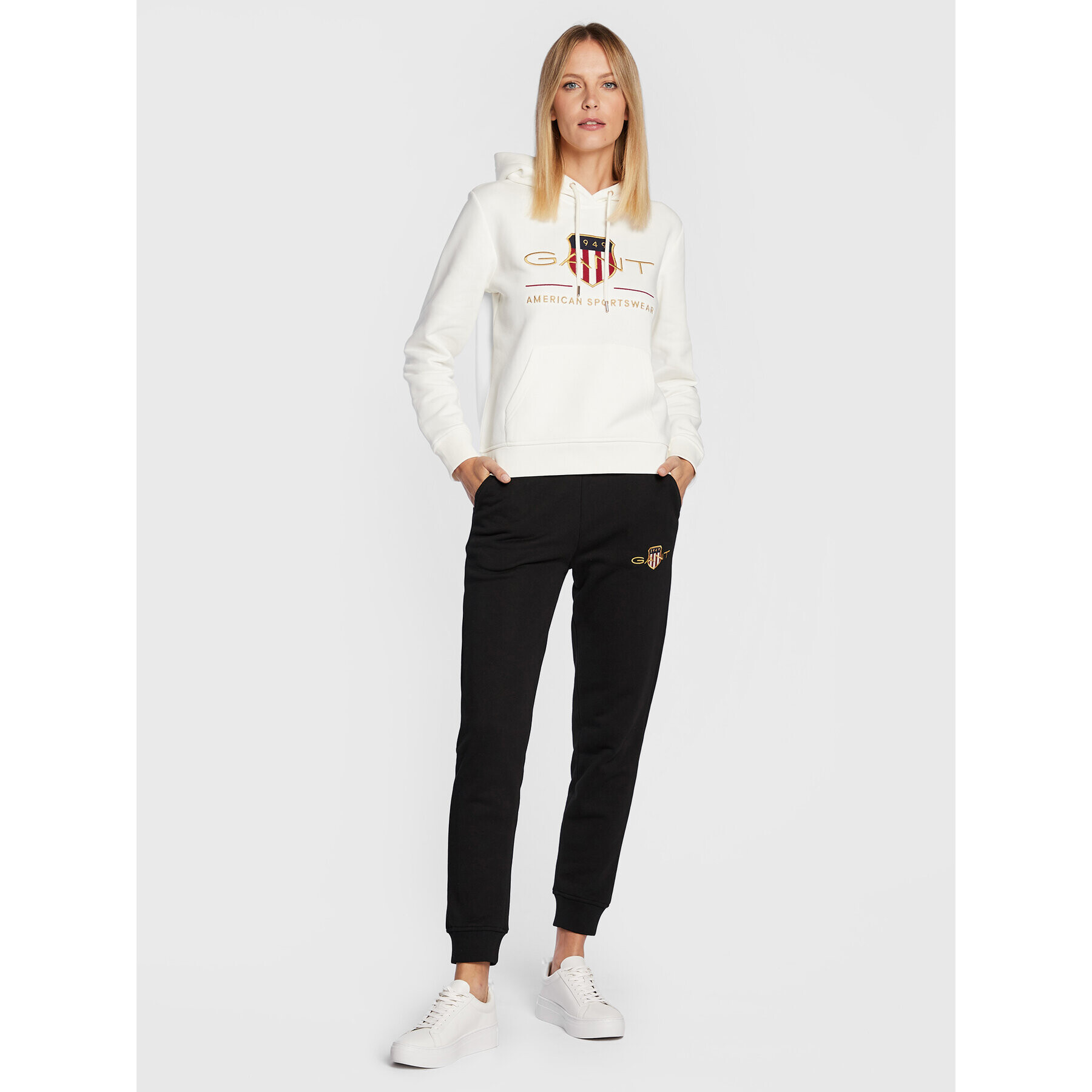 Gant Суитшърт Archive Shield 4204690 Бял Regular Fit - Pepit.bg