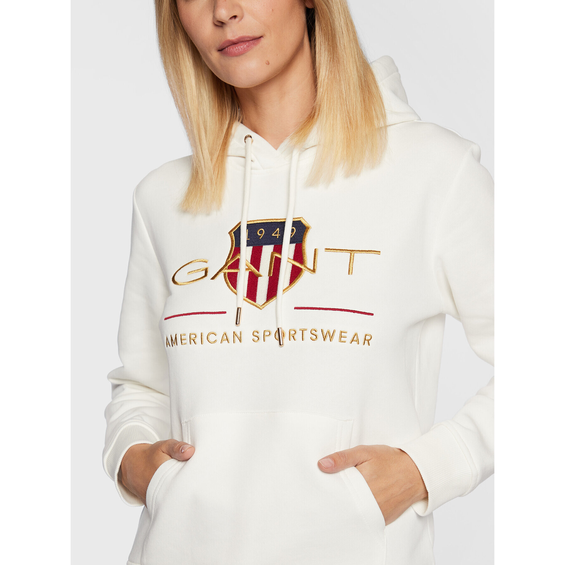 Gant Суитшърт Archive Shield 4204690 Бял Regular Fit - Pepit.bg