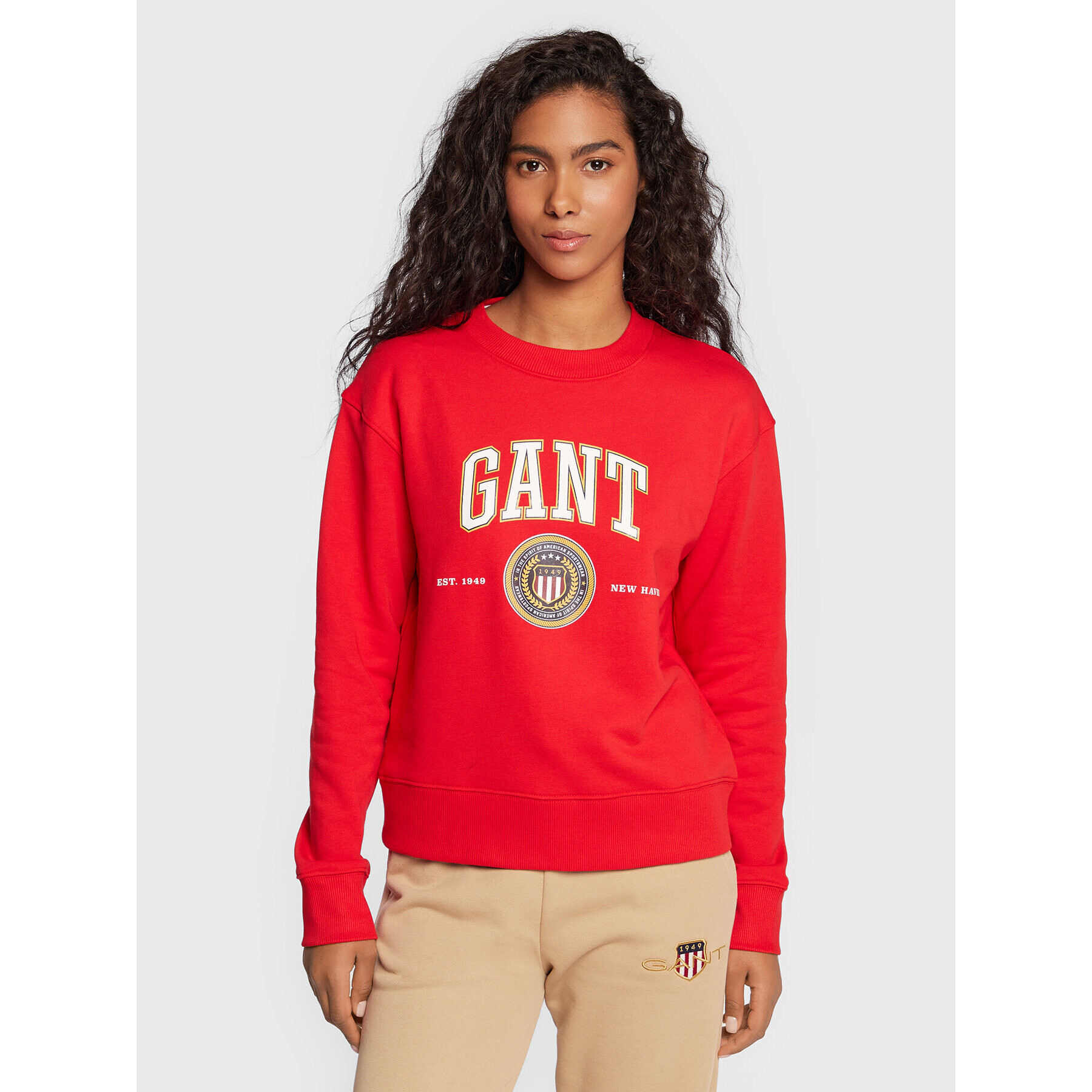 Gant Суитшърт Crest Shield 4203666 Червен Regular Fit - Pepit.bg