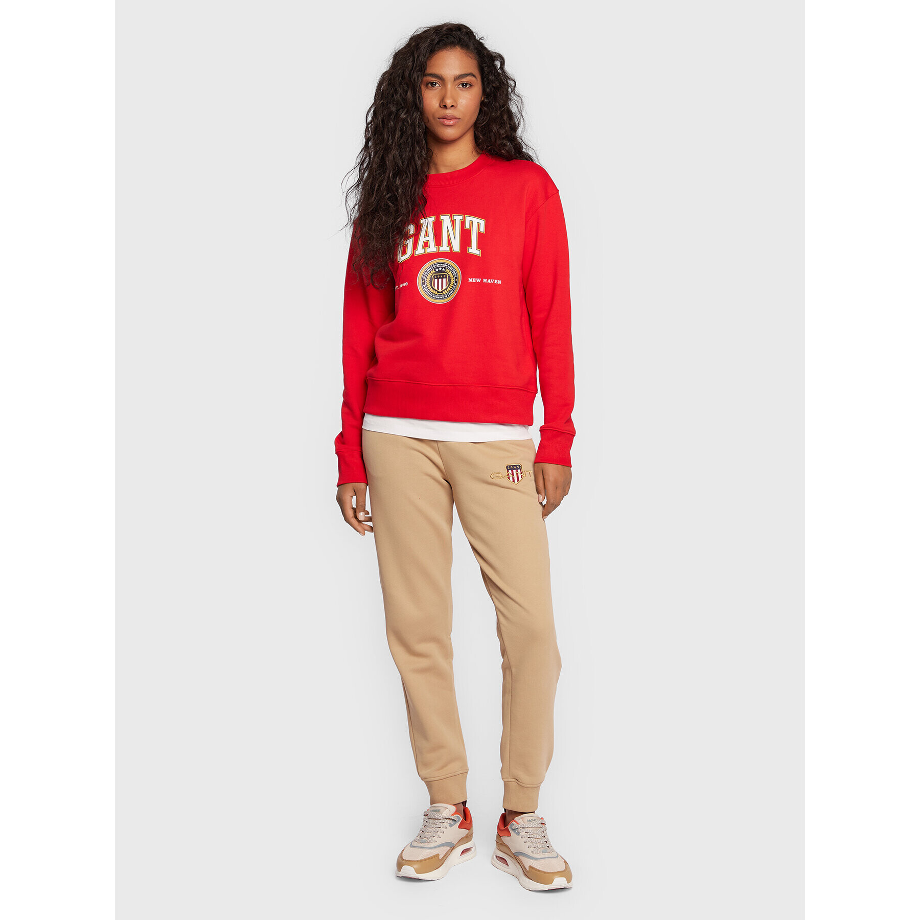 Gant Суитшърт Crest Shield 4203666 Червен Regular Fit - Pepit.bg