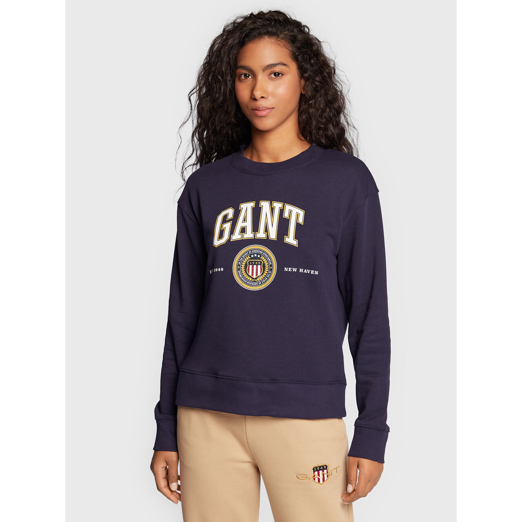 Gant Суитшърт Crest Shield 4203666 Тъмносин Regular Fit - Pepit.bg