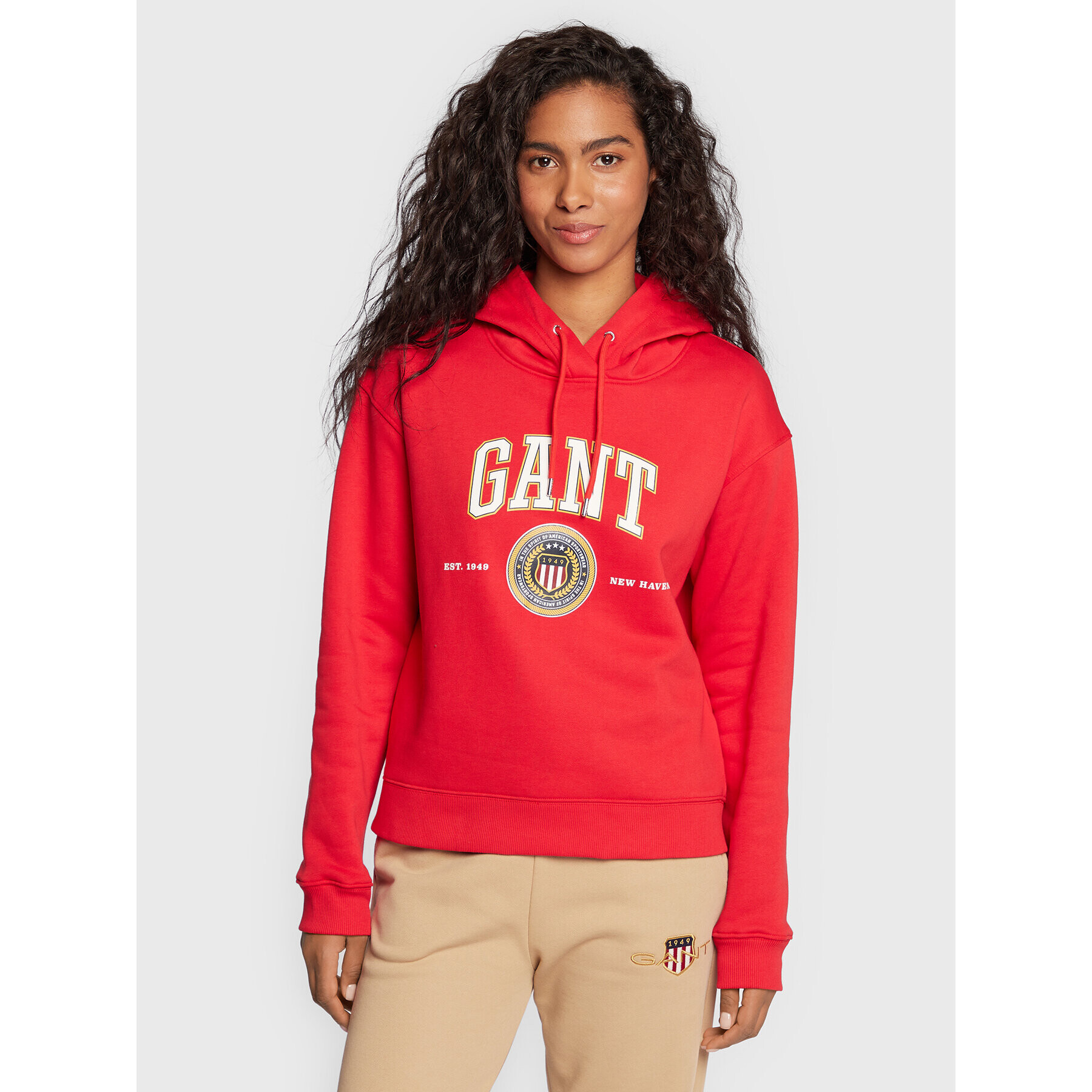 Gant Суитшърт Crest Shield 4203667 Червен Regular Fit - Pepit.bg