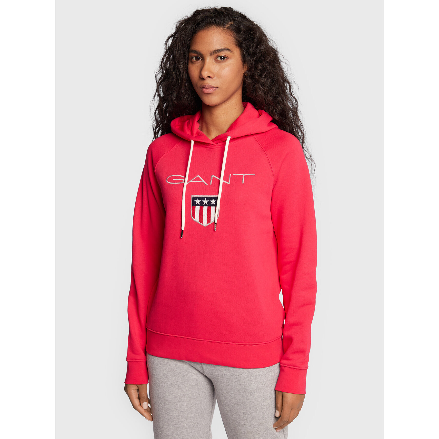 Gant Суитшърт Shield 4204617 Розов Regular Fit - Pepit.bg