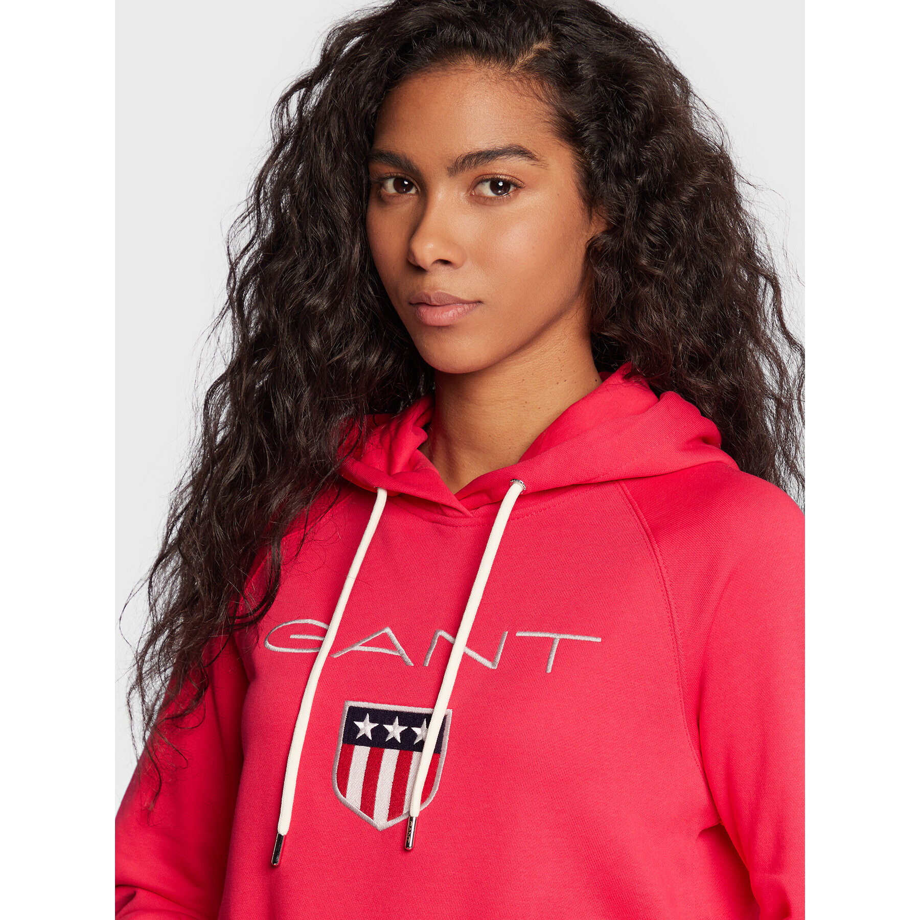 Gant Суитшърт Shield 4204617 Розов Regular Fit - Pepit.bg