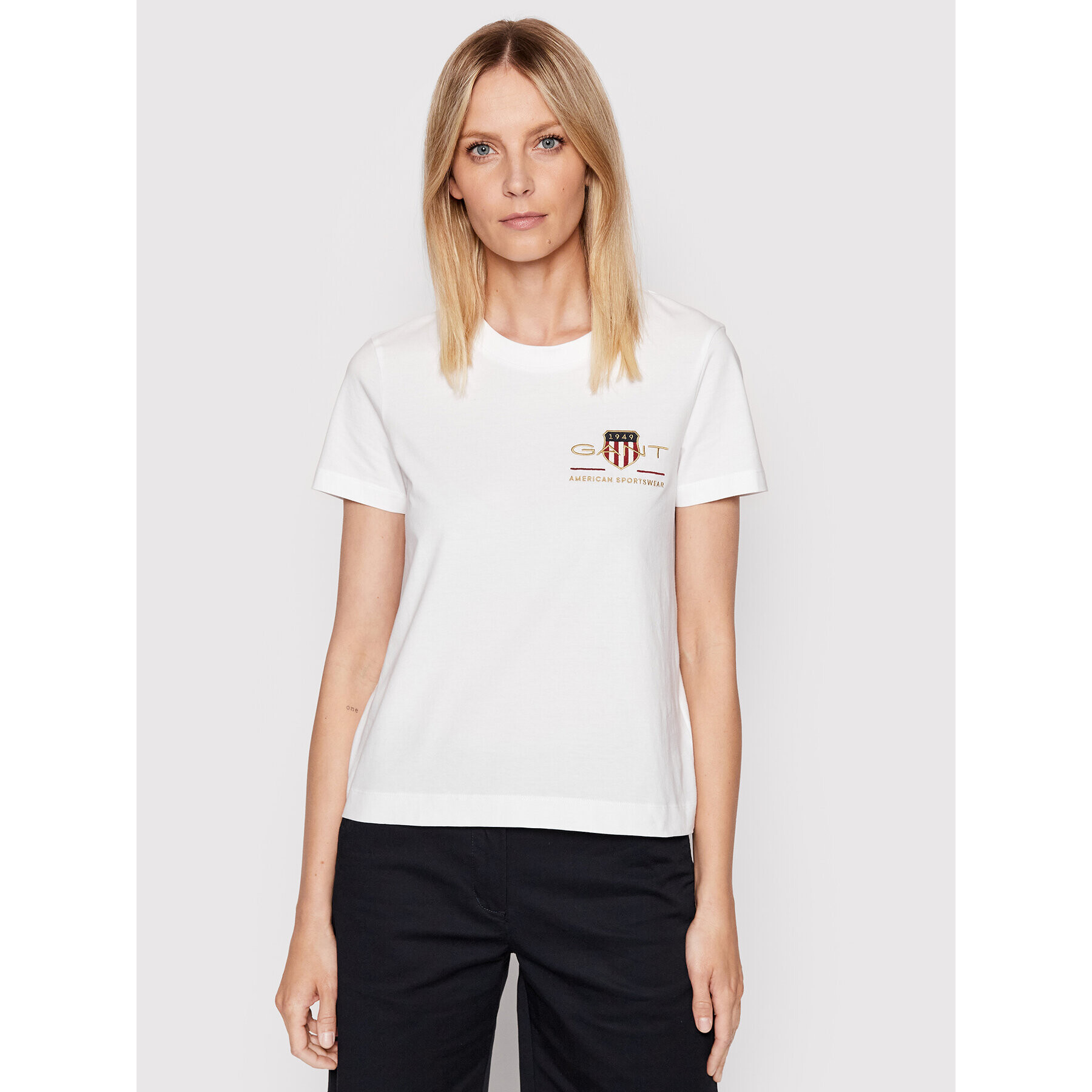 Gant Тишърт Archive Shield 4200417 Бял Regular Fit - Pepit.bg