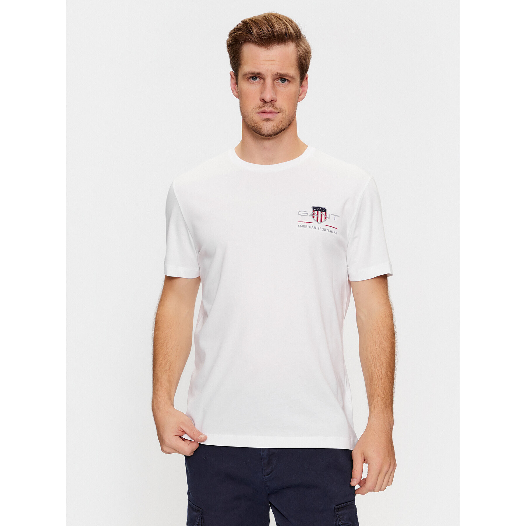 Gant Тишърт Reg Archive Shield Emb Ss 2067004 Бял Regular Fit - Pepit.bg