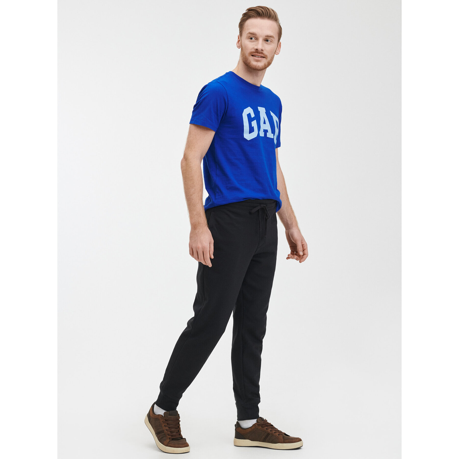 Gap Долнище анцуг 500382-09 Черен Regular Fit - Pepit.bg