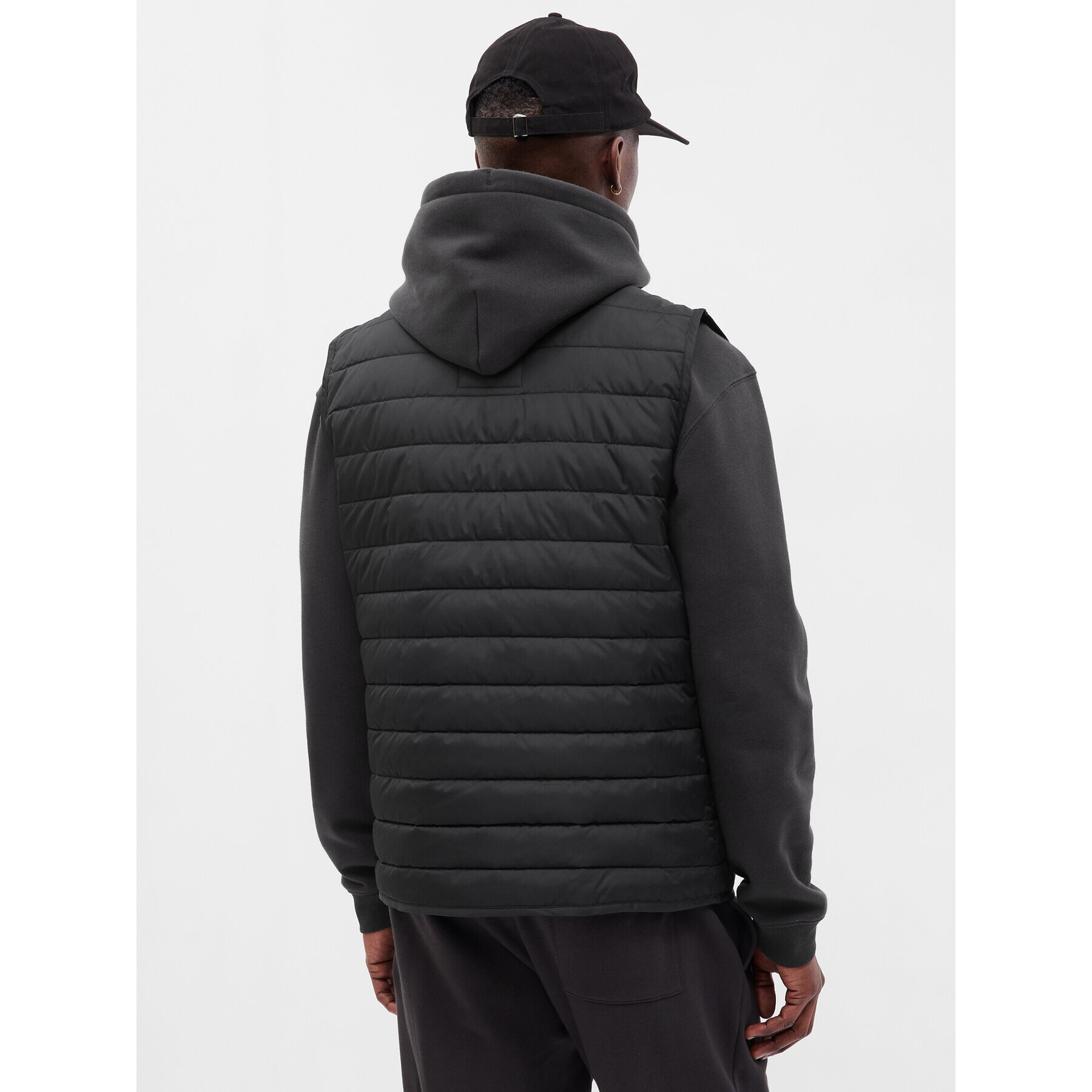 Gap Елек 724655-03 Черен Regular Fit - Pepit.bg