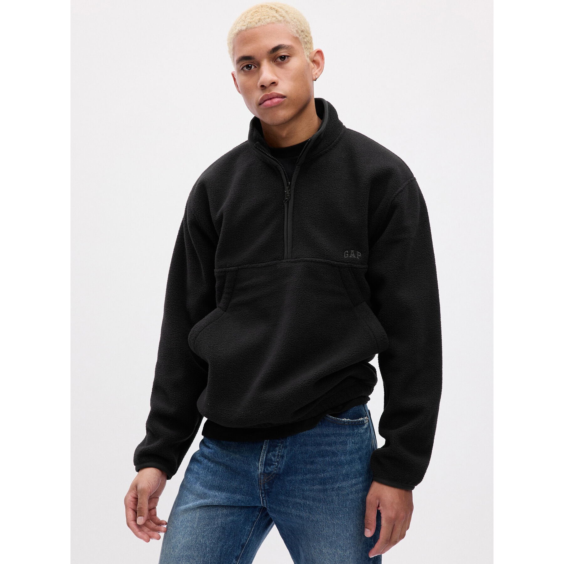 Gap Полар 811303-04 Черен Regular Fit - Pepit.bg