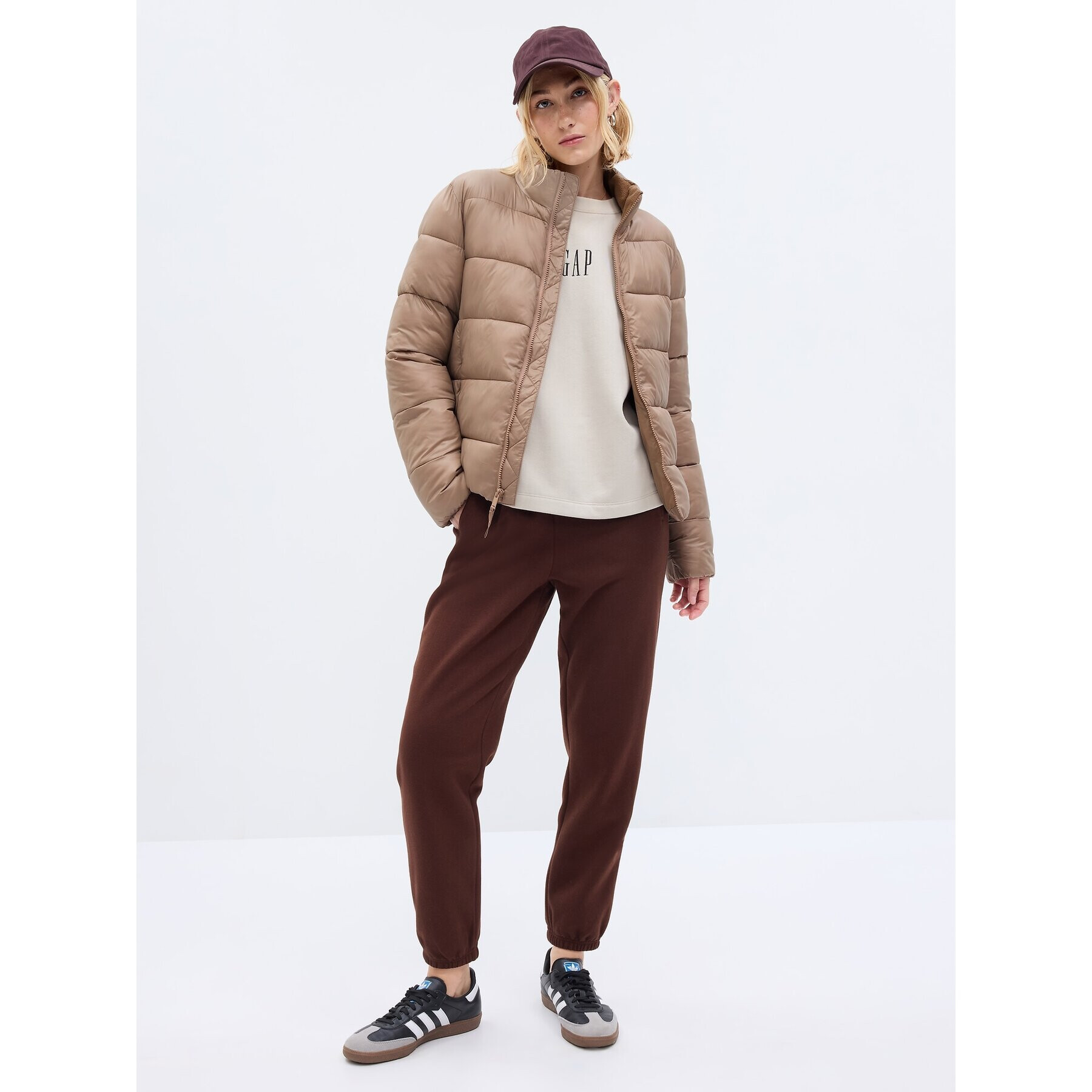 Gap Пухено яке 724309-00 Кафяв Regular Fit - Pepit.bg