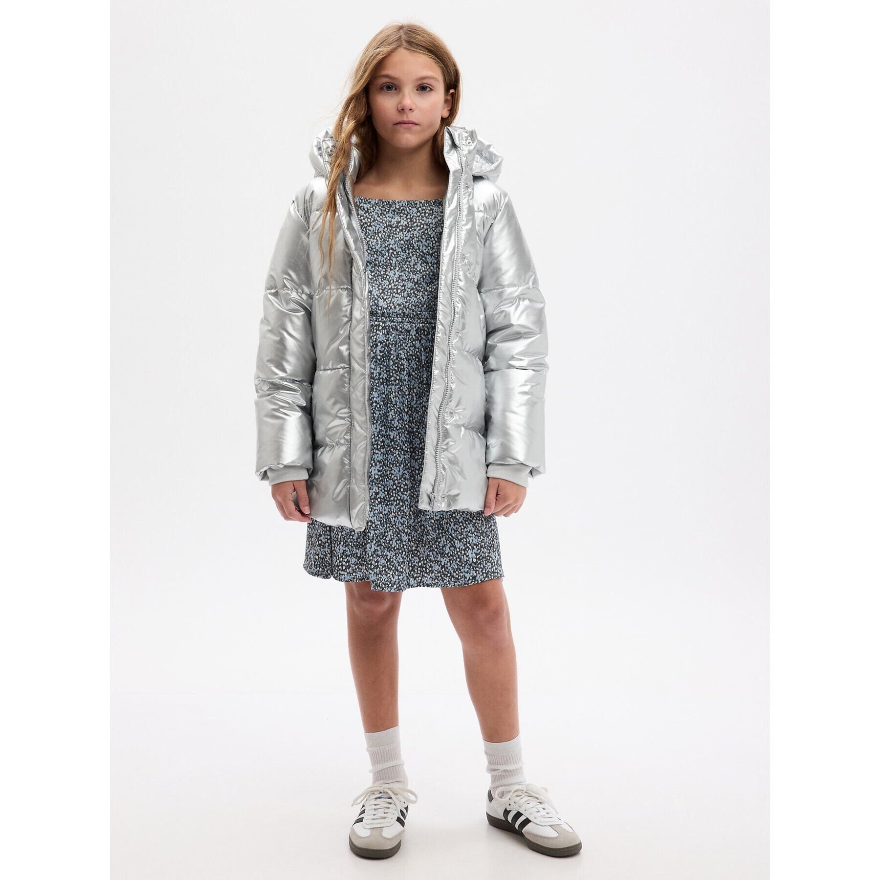 Gap Пухено яке 786732-03 Сребрист Regular Fit - Pepit.bg