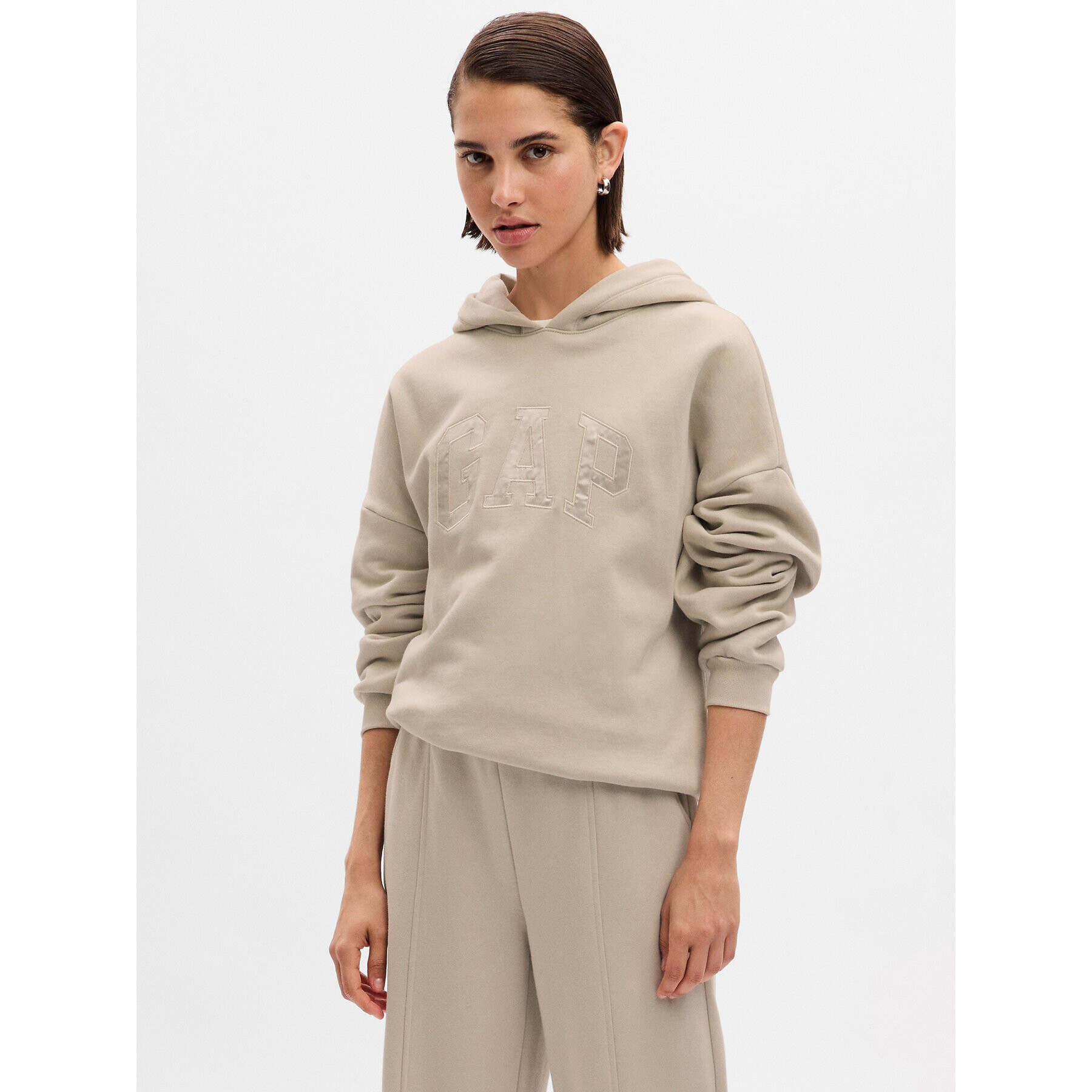 Gap Суитшърт 729618-01 Бежов Regular Fit - Pepit.bg