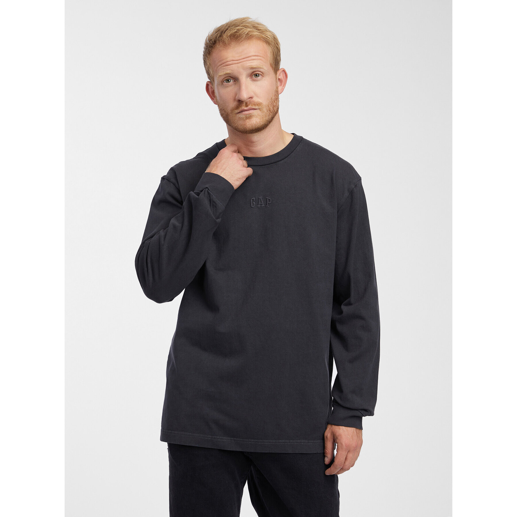 Gap Тениска с дълъг ръкав 776692-00 Черен Regular Fit - Pepit.bg