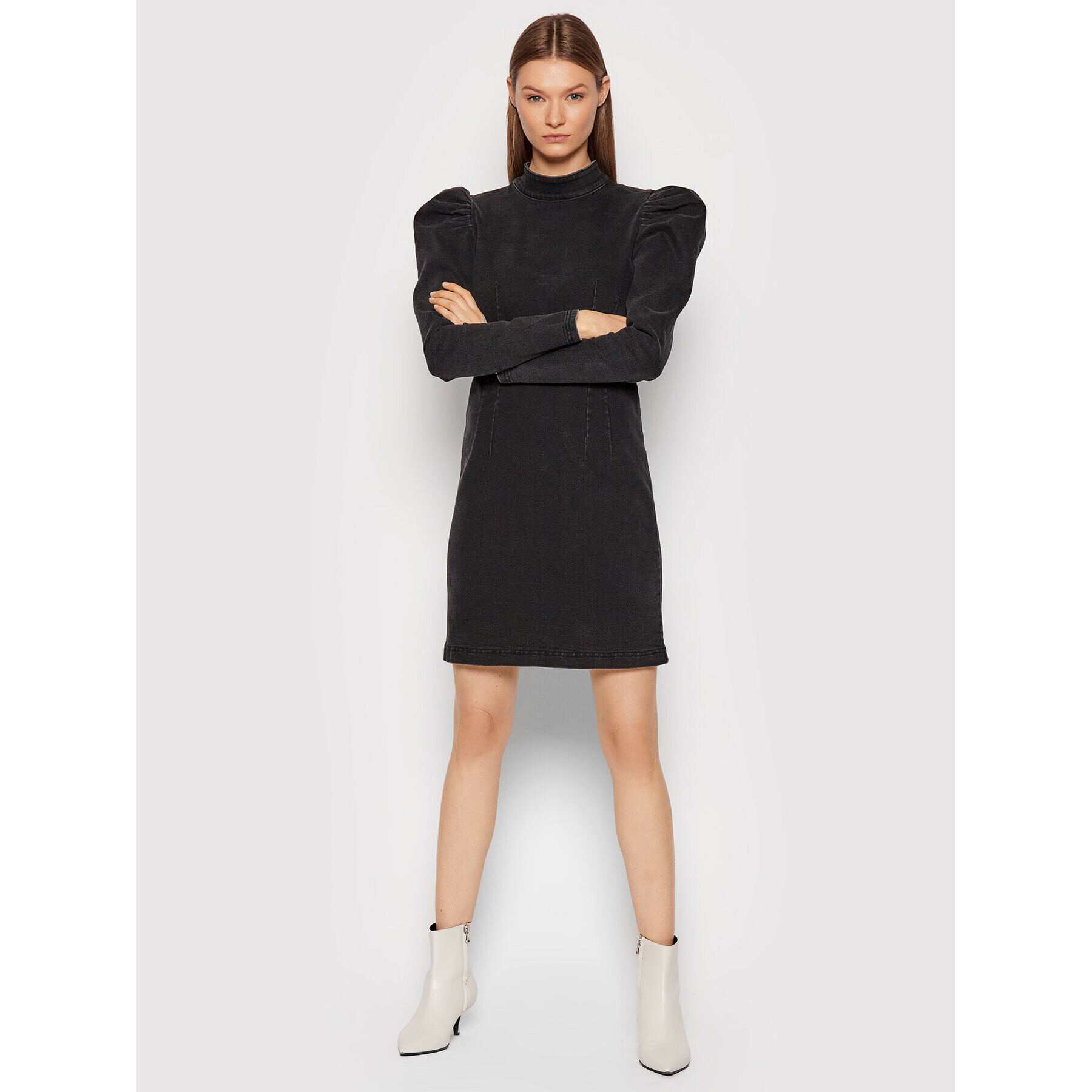 Gestuz Дънкова рокля Gretagz 10905732 Черен Slim Fit - Pepit.bg