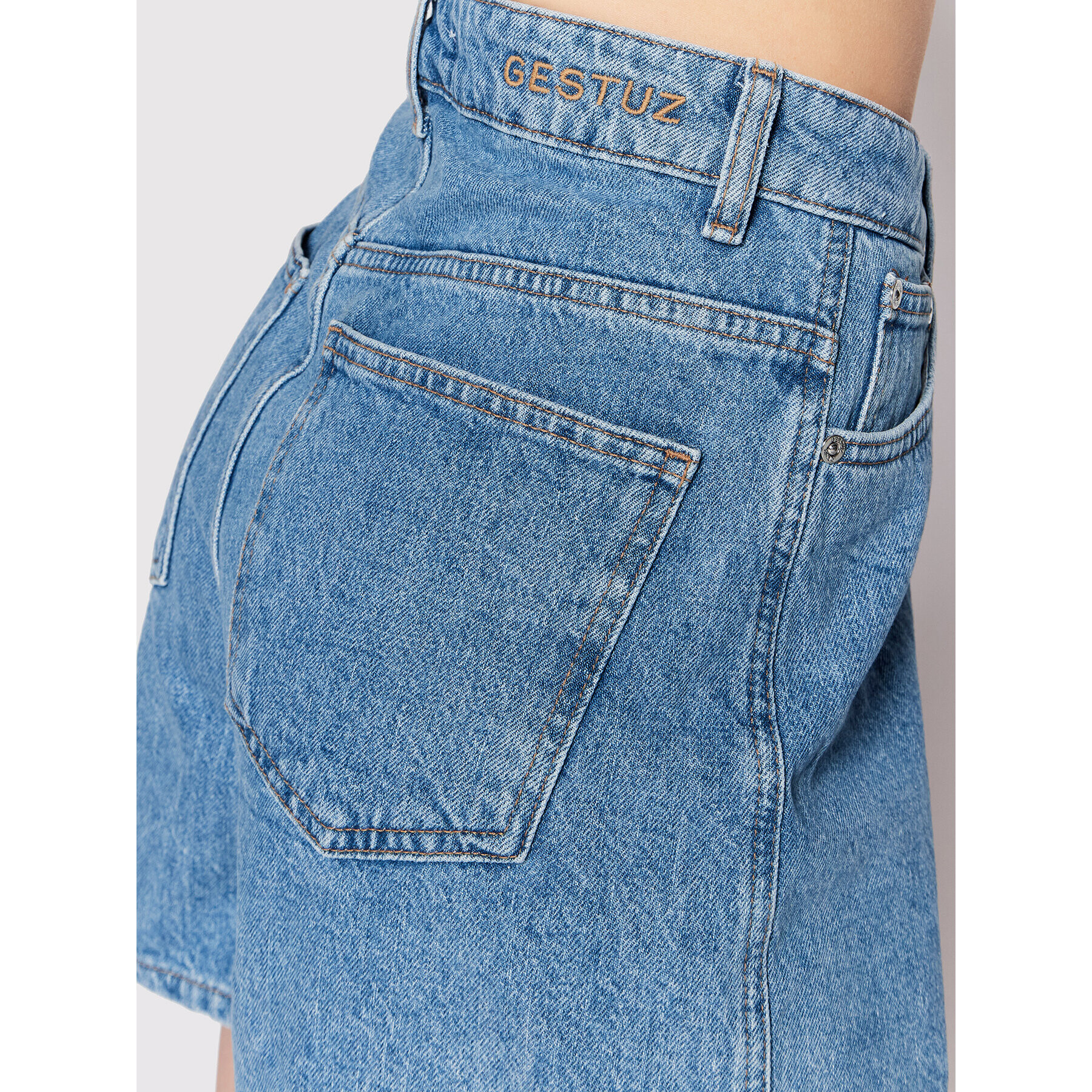 Gestuz Дънкови шорти Denagz 10905926 Син Regular Fit - Pepit.bg