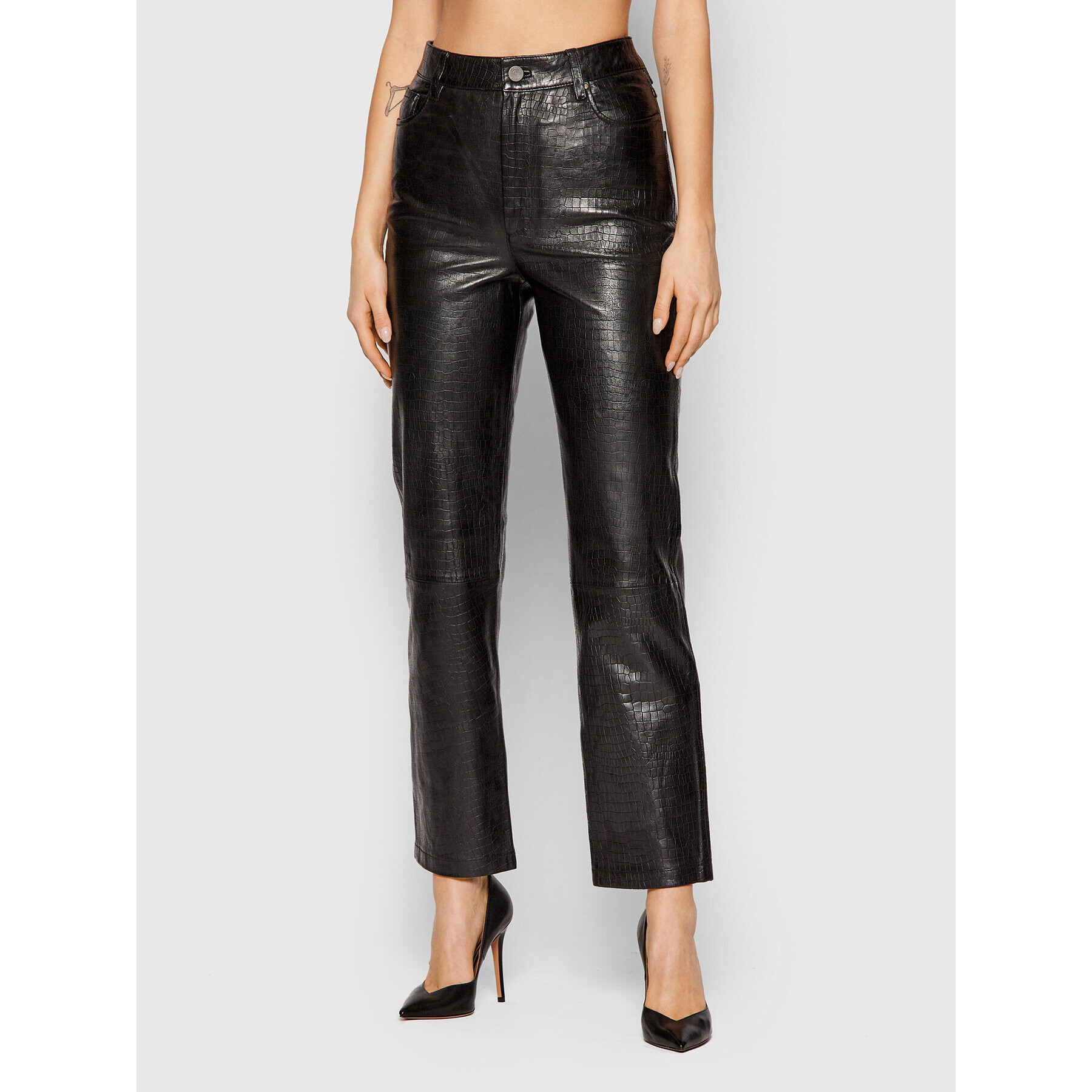 Gestuz Кожени панталони Luligz 10905703 Черен Regular Fit - Pepit.bg