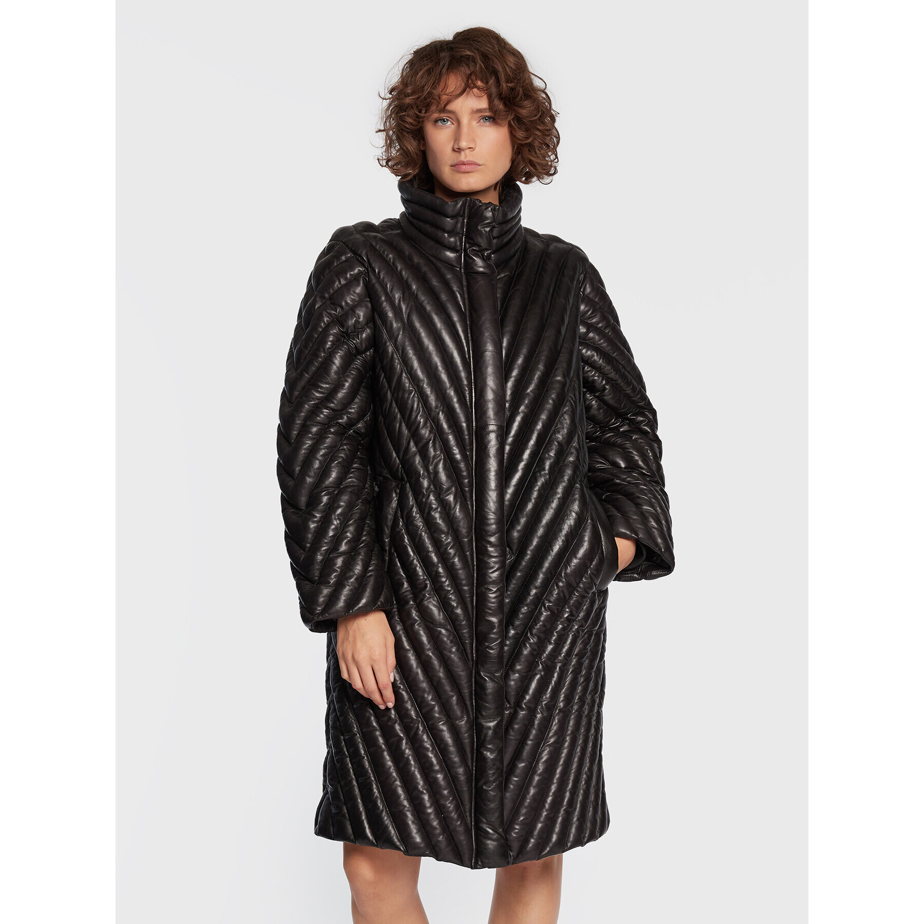 Gestuz Кожено яке Rosella 10906522 Черен Relaxed Fit - Pepit.bg