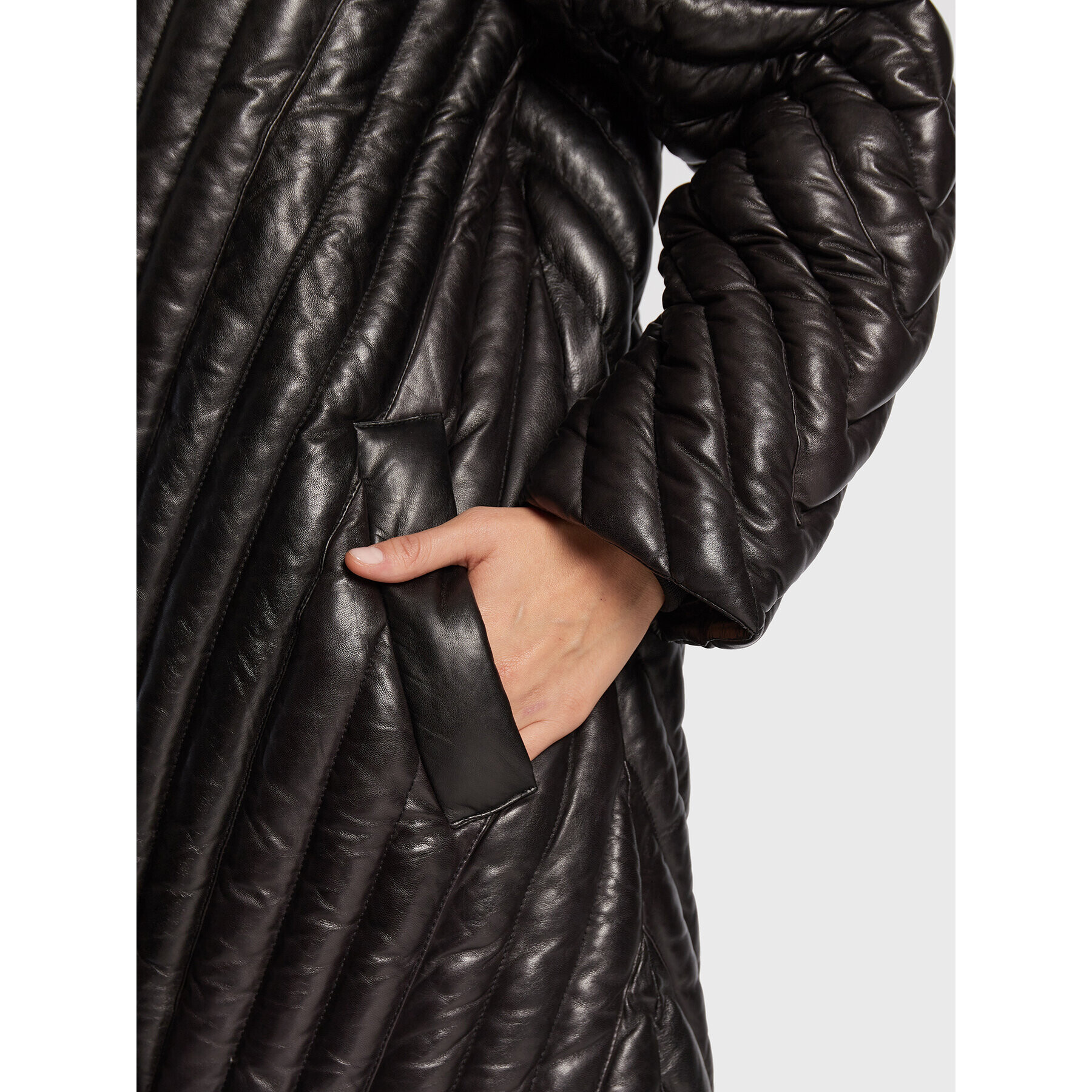 Gestuz Кожено яке Rosella 10906522 Черен Relaxed Fit - Pepit.bg